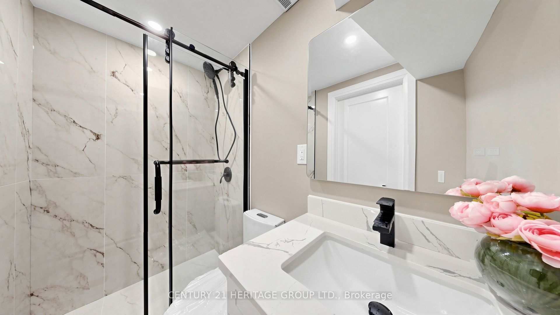 52 Lund Street Property Photo 31