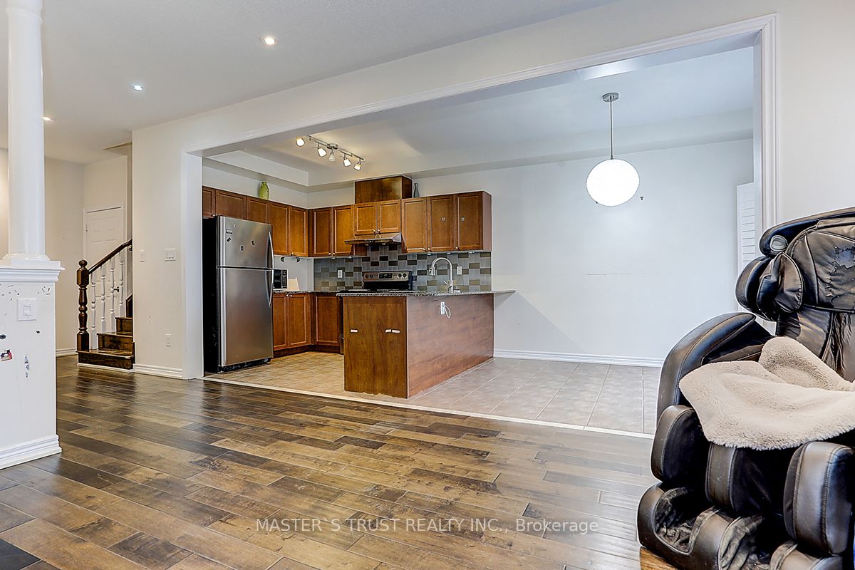12 Glenbar Gardens Property Photo 10