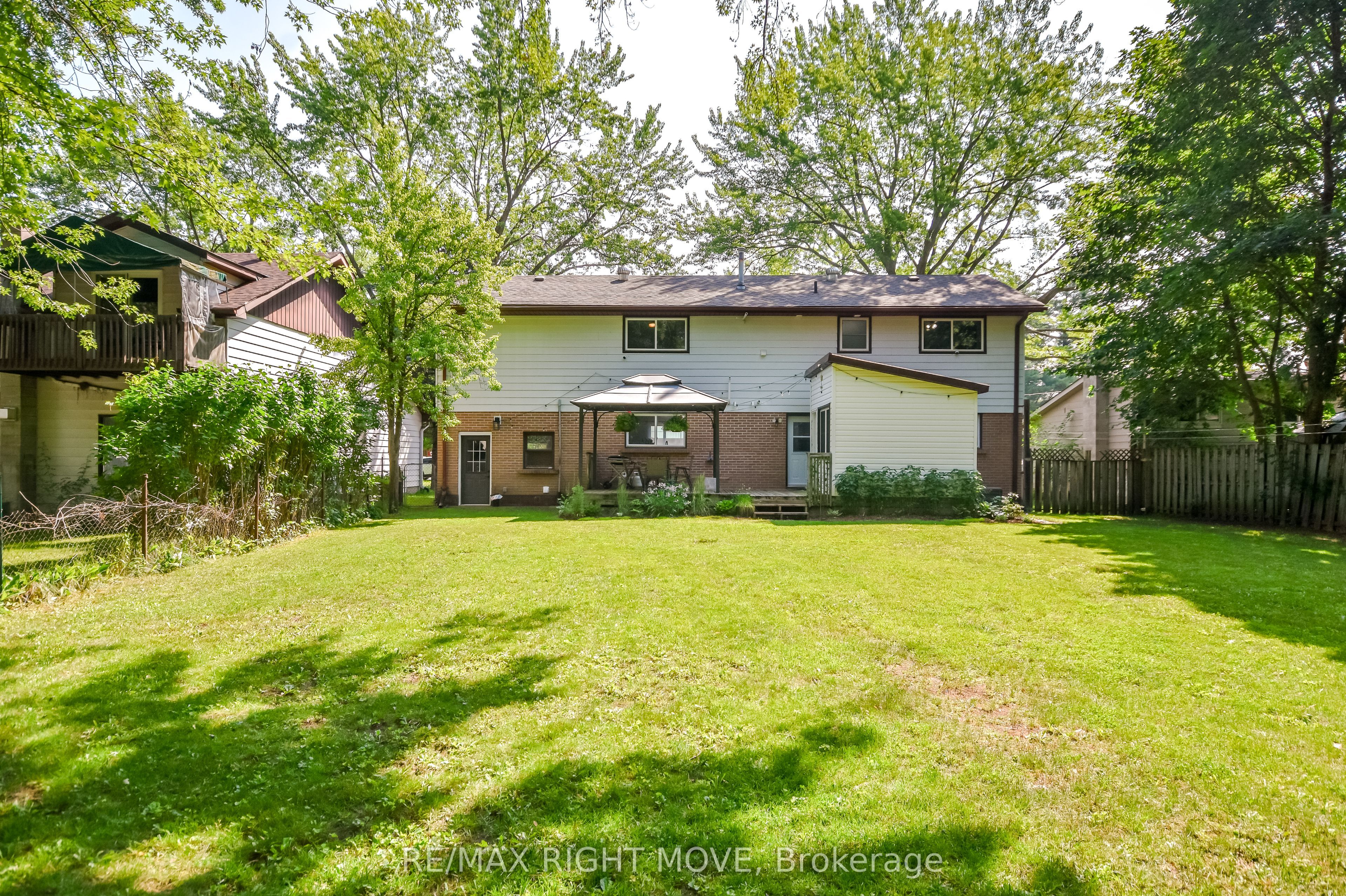 18 Bushey Avenue Property Photo 38