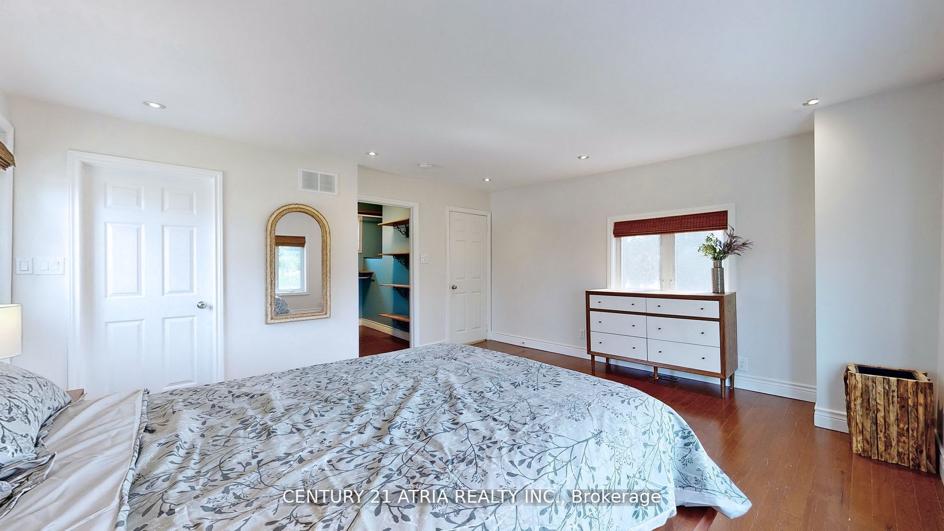175 Riveredge Drive Property Photo 13