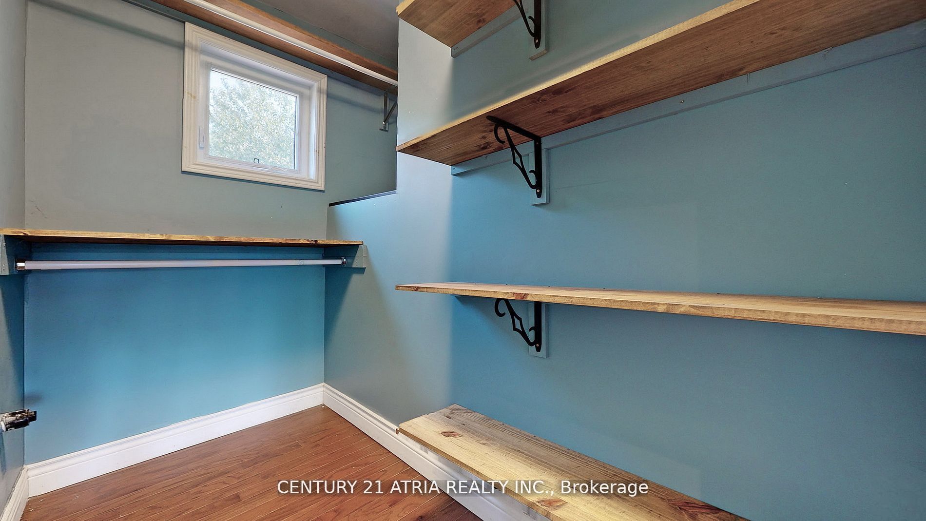 175 Riveredge Drive Property Photo 14