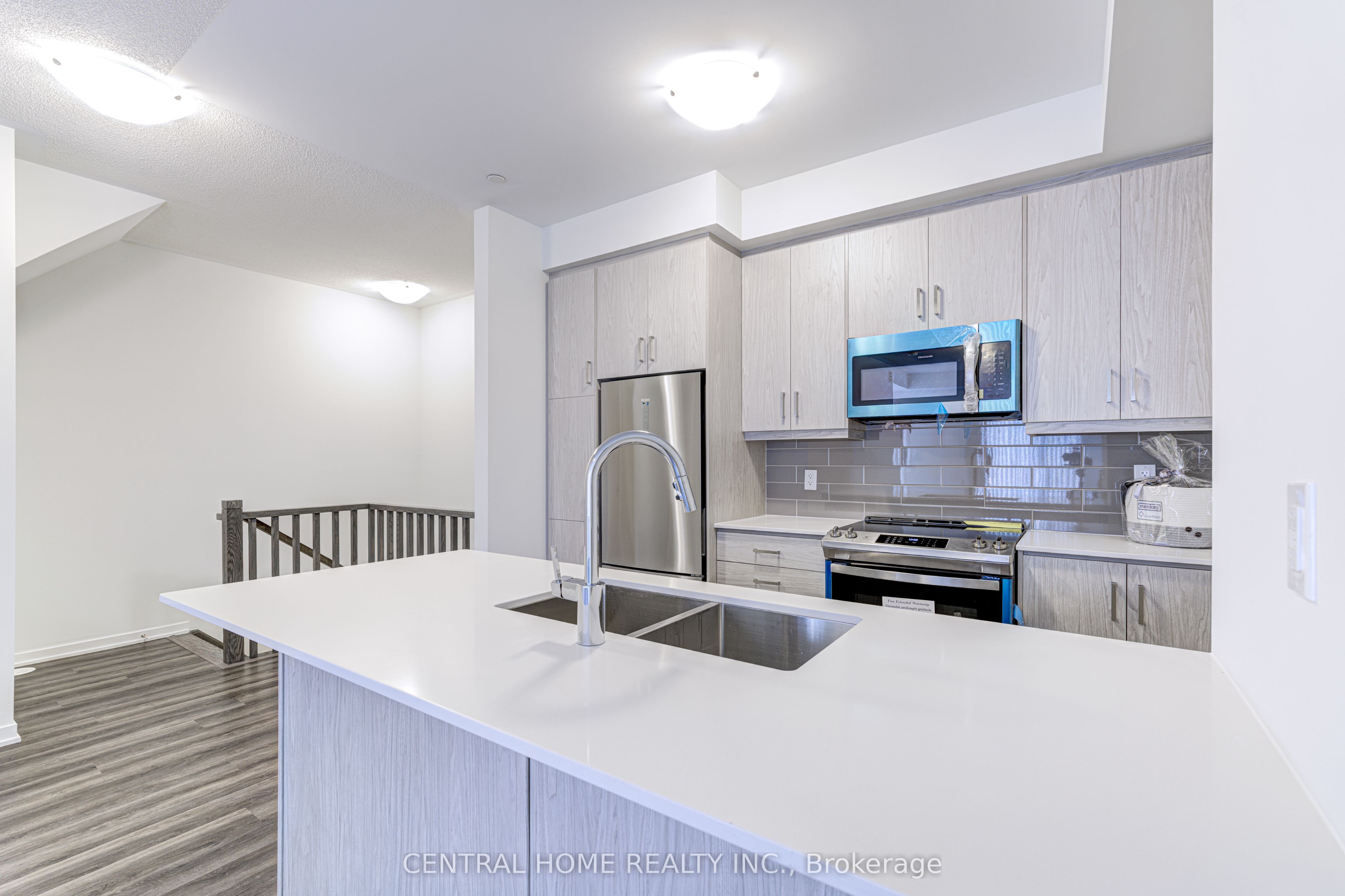 130 Honeycrisp Crescent Th312 Property Photo 11