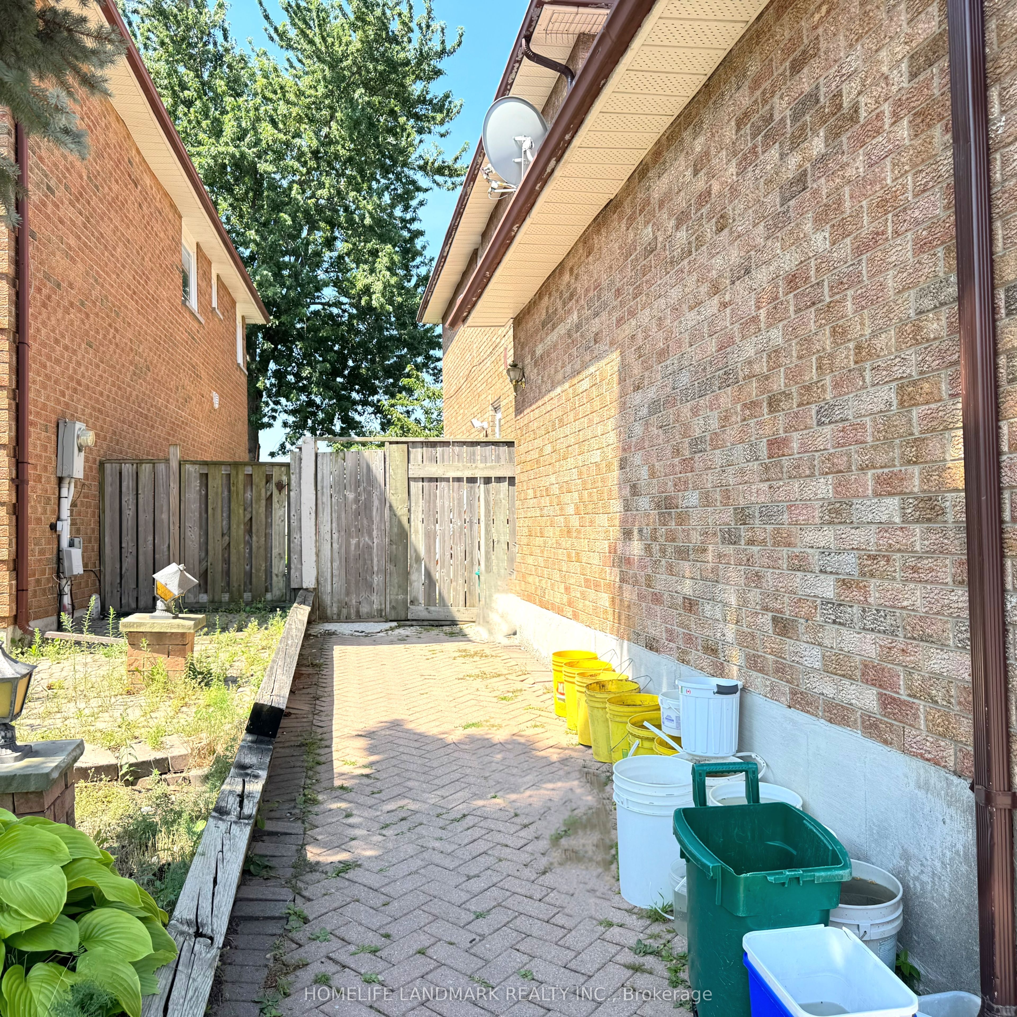 70 Aldergrove Drive (bsmt) Property Photo 11