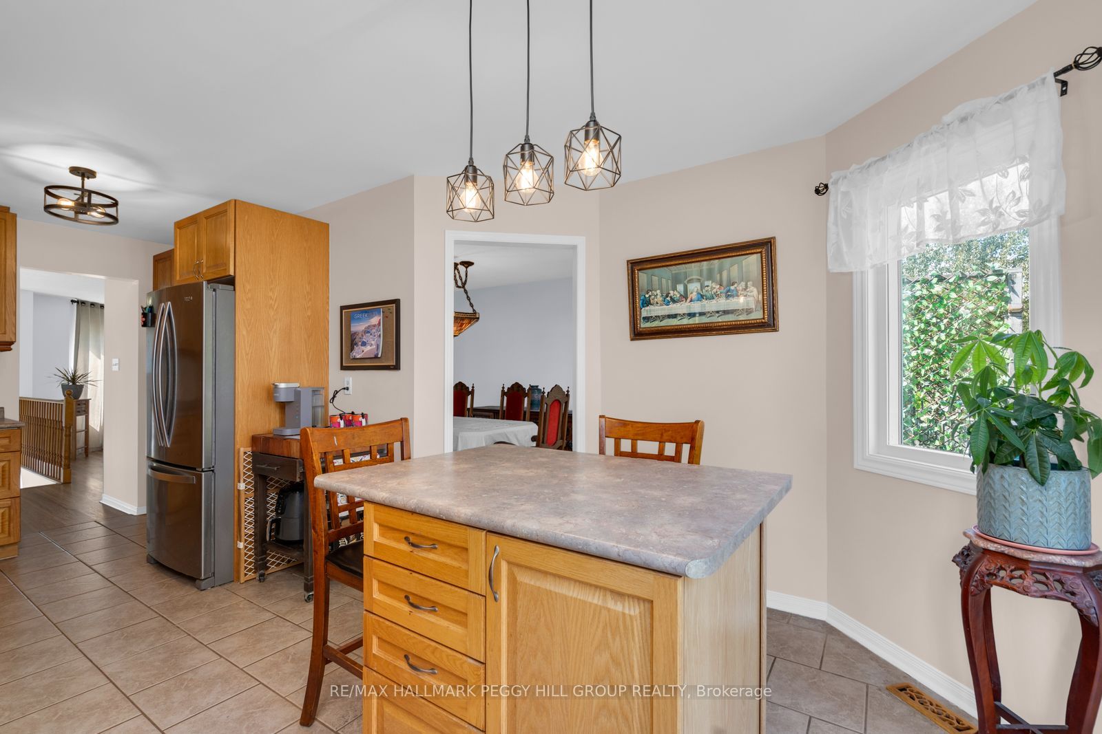31 Edenbridge Drive Property Photo 3
