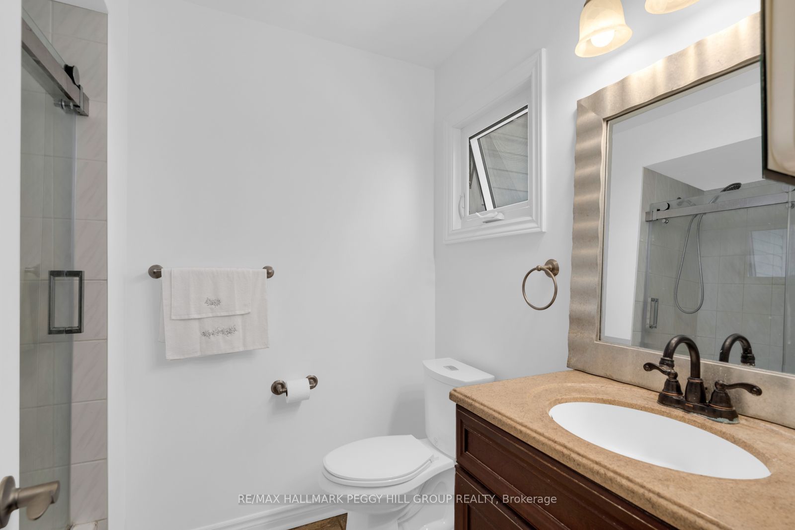 31 Edenbridge Drive Property Photo 8