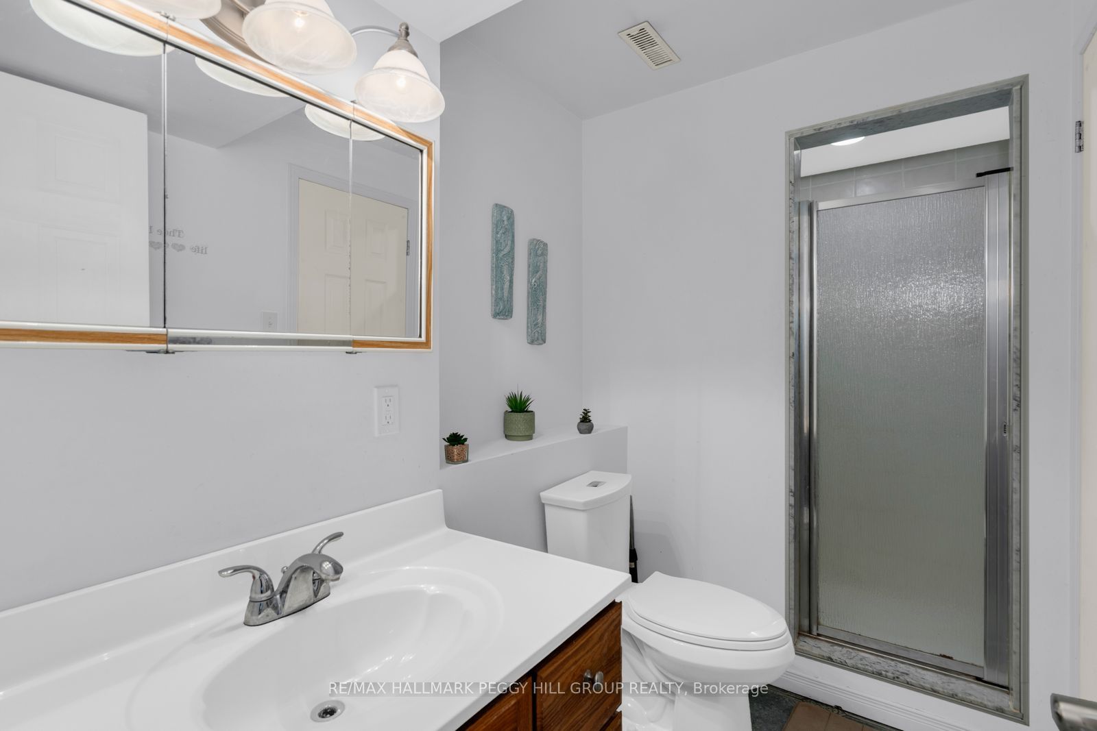 31 Edenbridge Drive Property Photo 14
