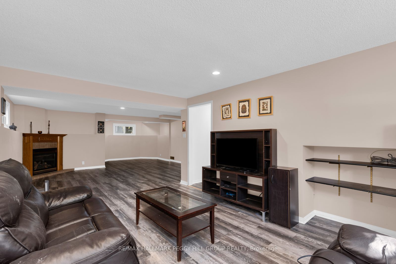 31 Edenbridge Drive Property Photo 15