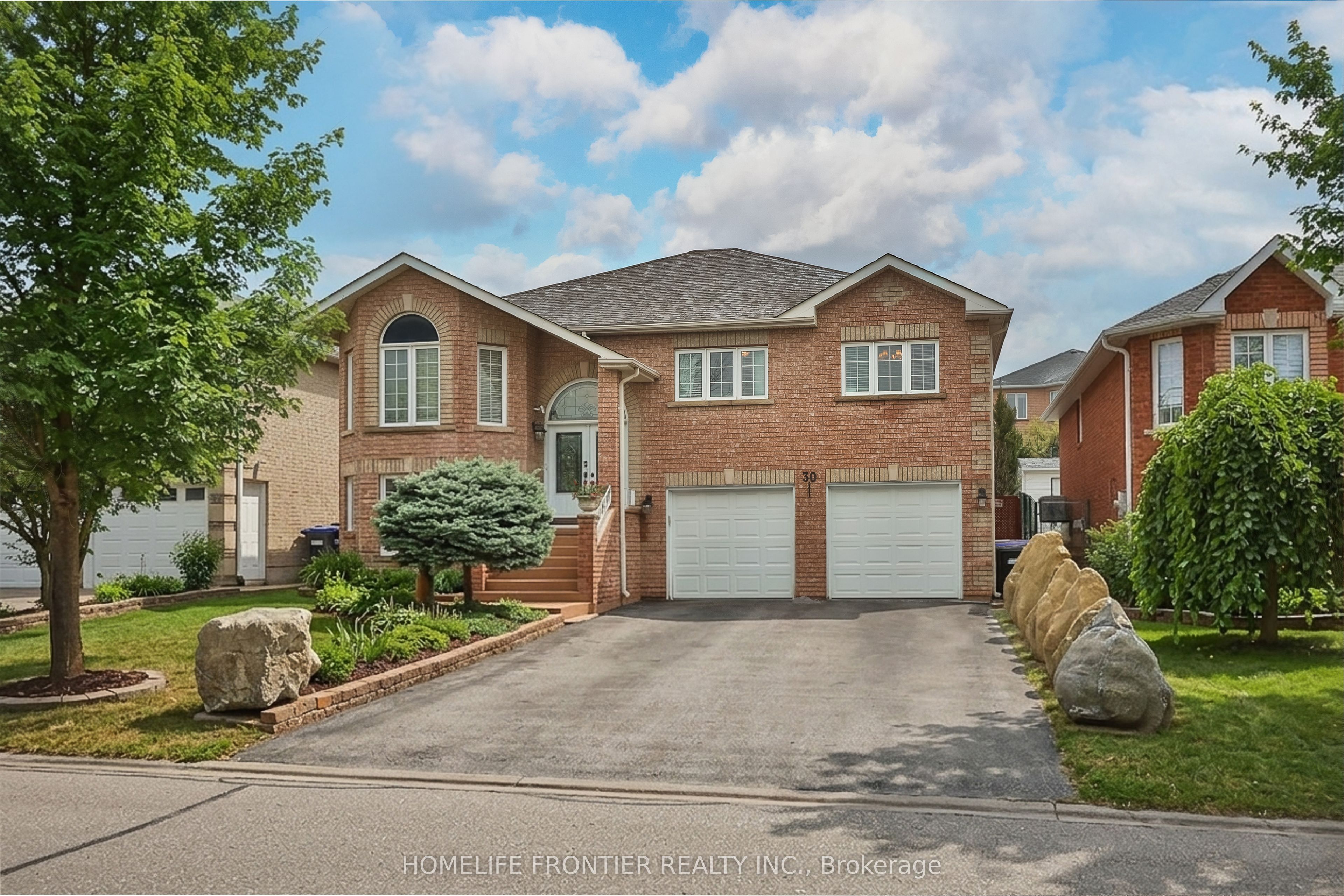 30 Saint Avenue Property Photo 1