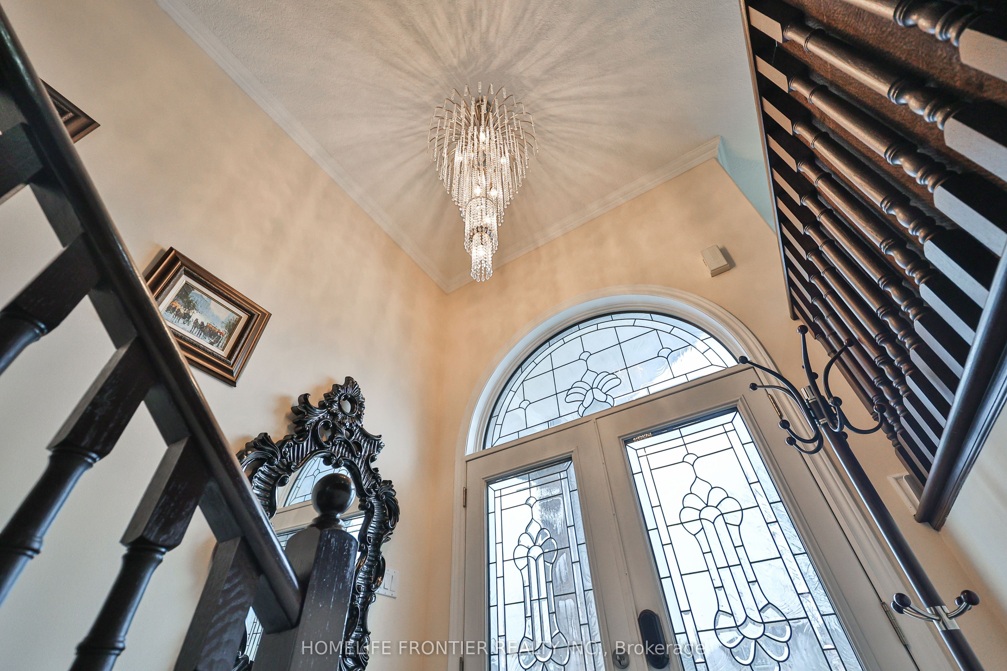 30 Saint Avenue Property Photo 3