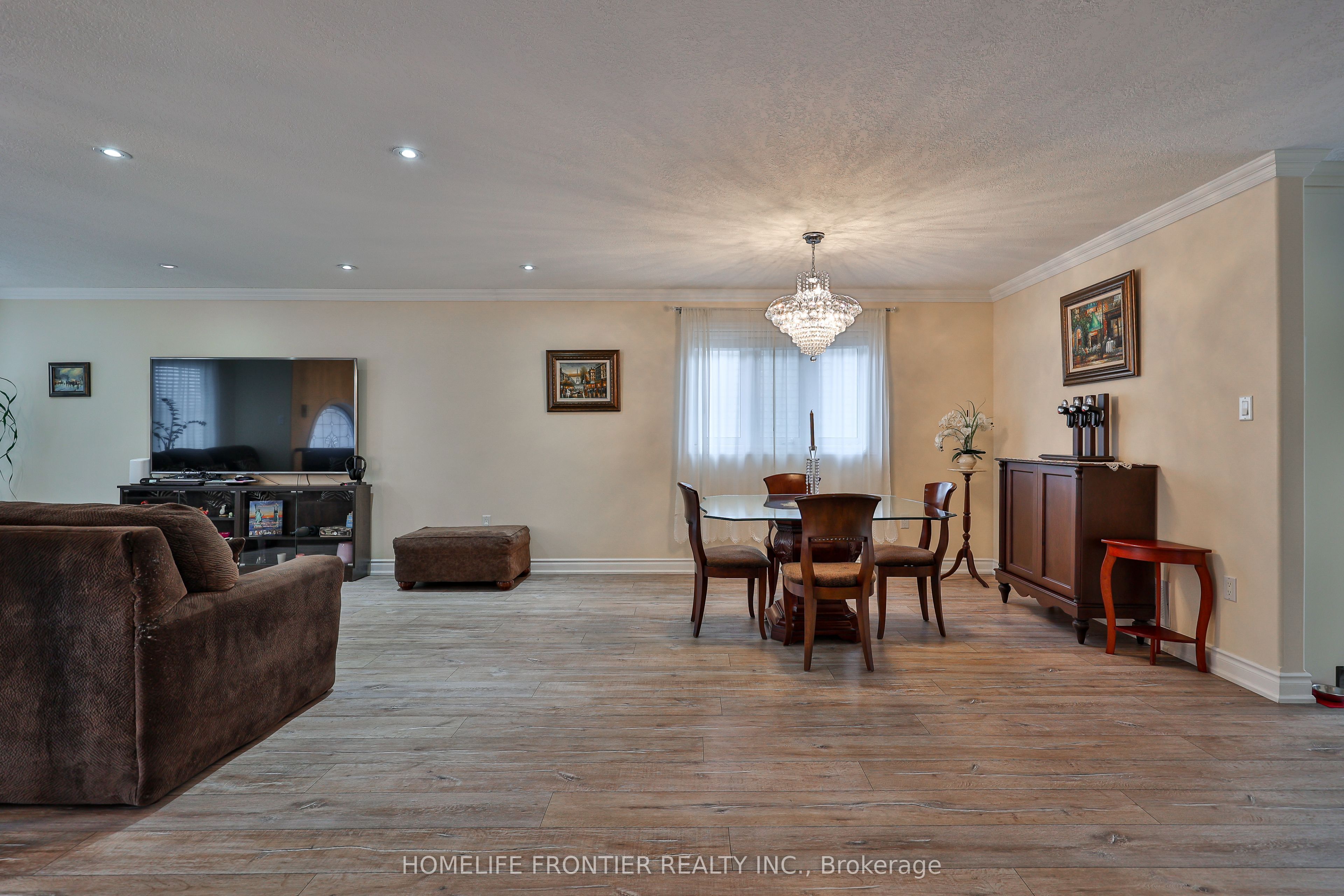 30 Saint Avenue Property Photo 16