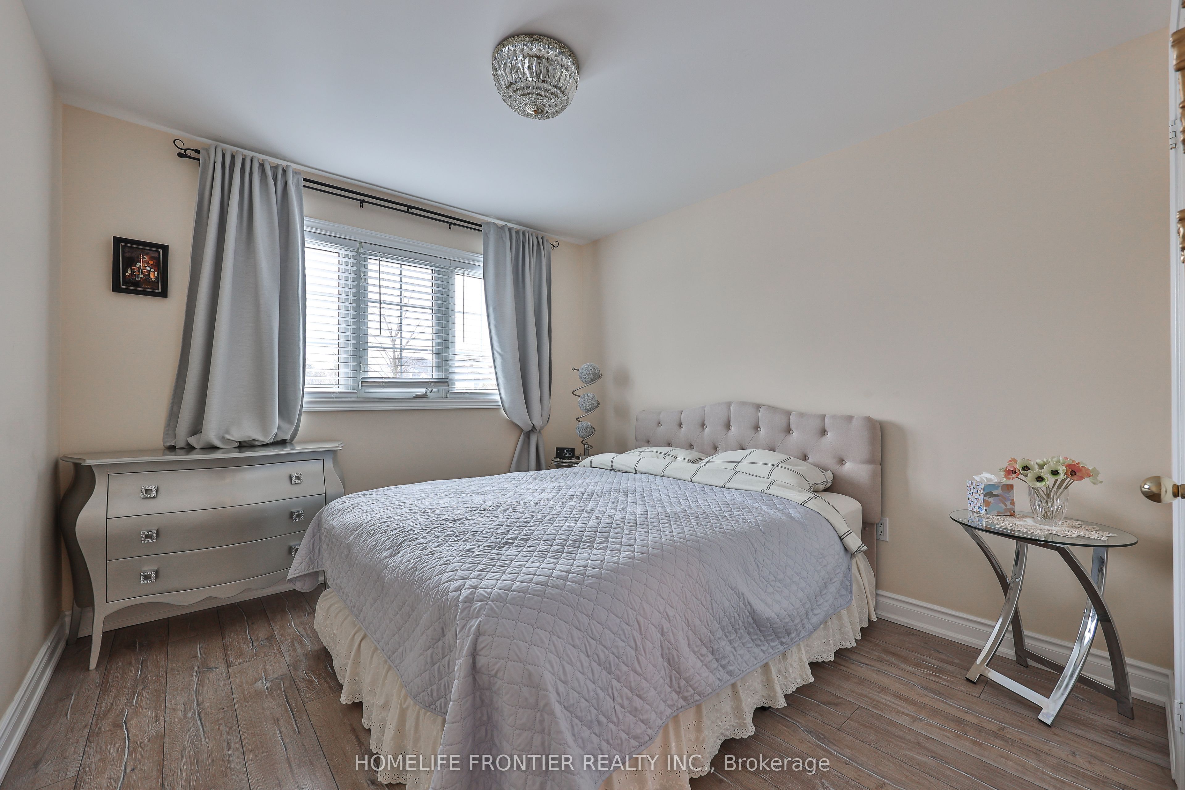 30 Saint Avenue Property Photo 23