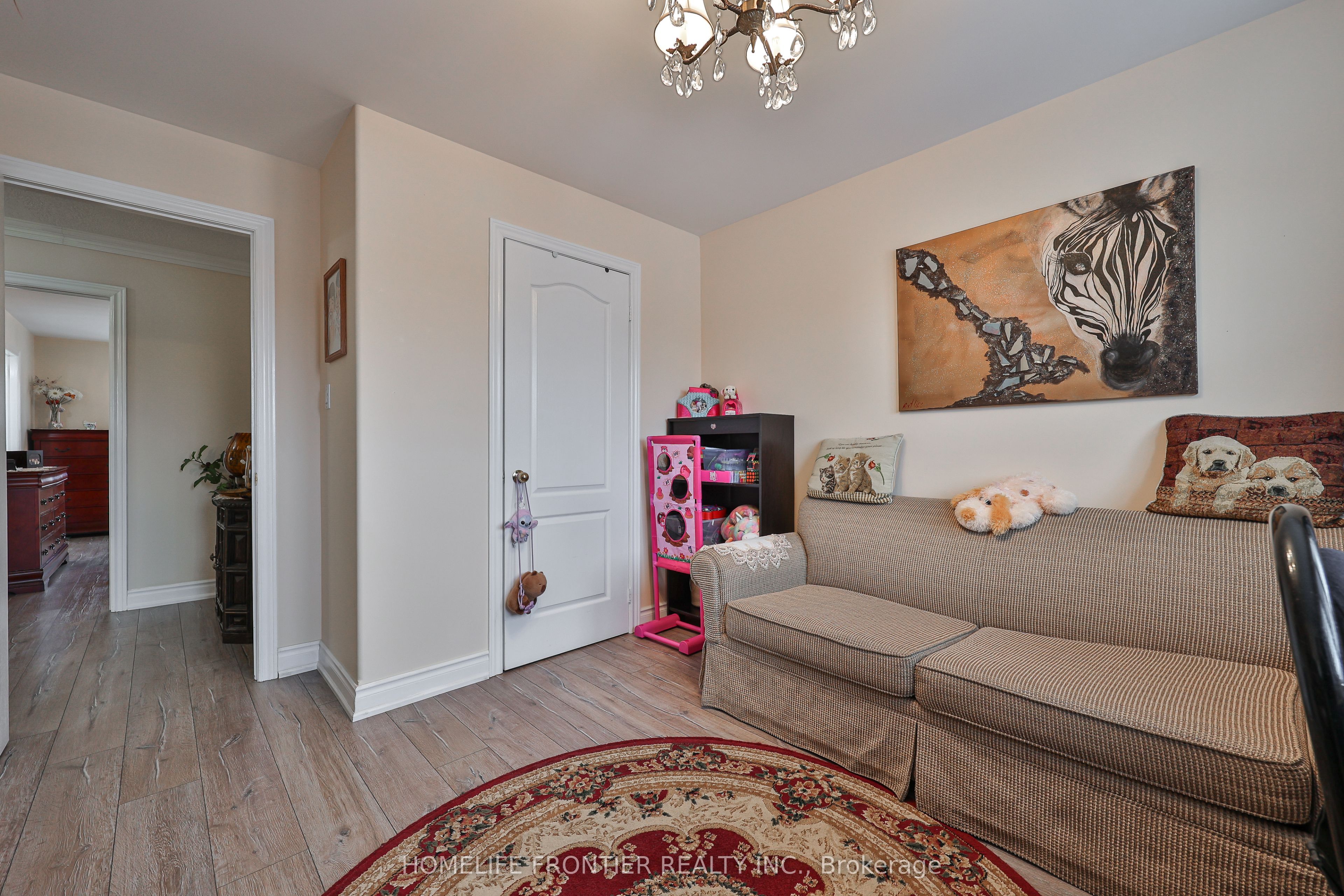 30 Saint Avenue Property Photo 25