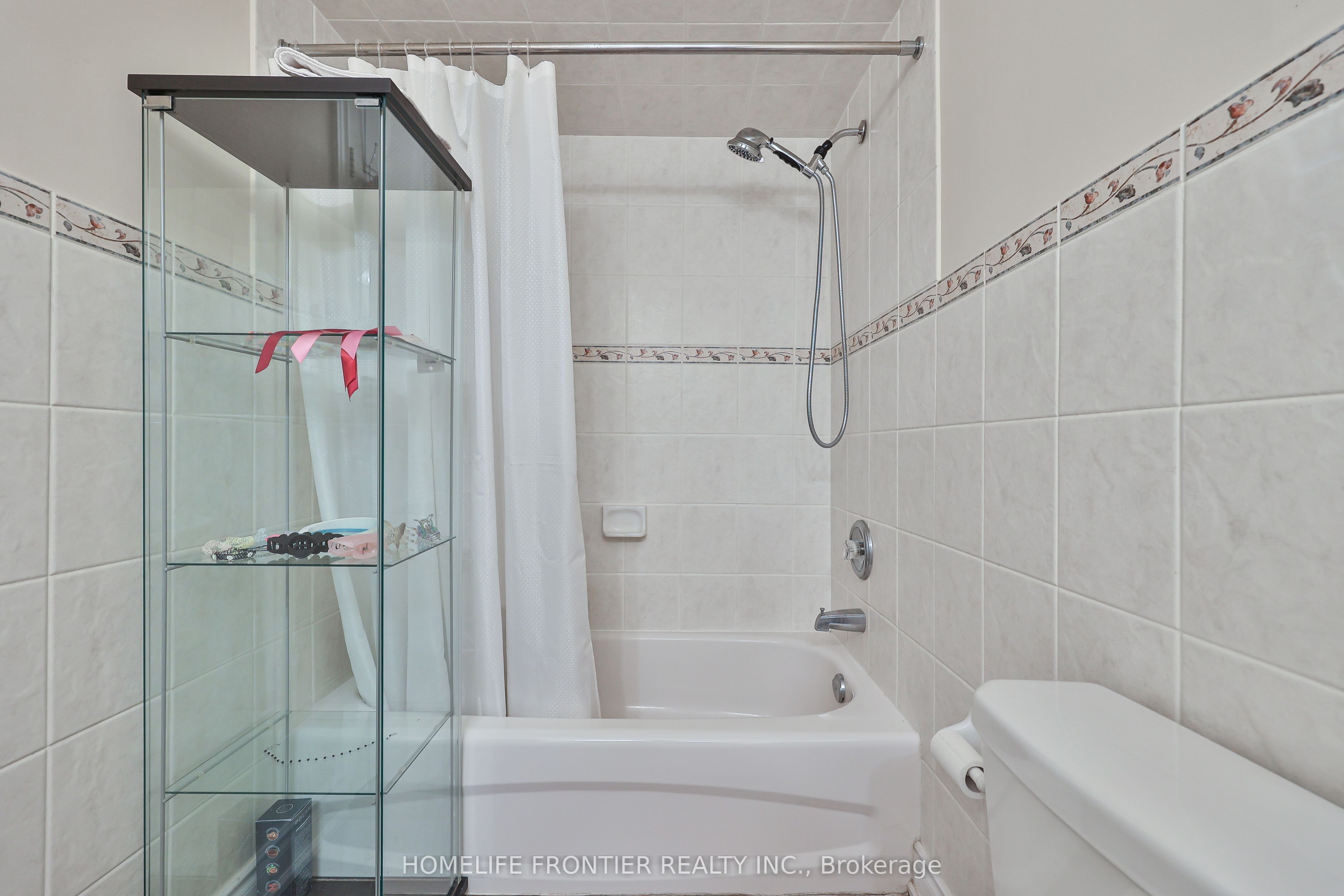 30 Saint Avenue Property Photo 27