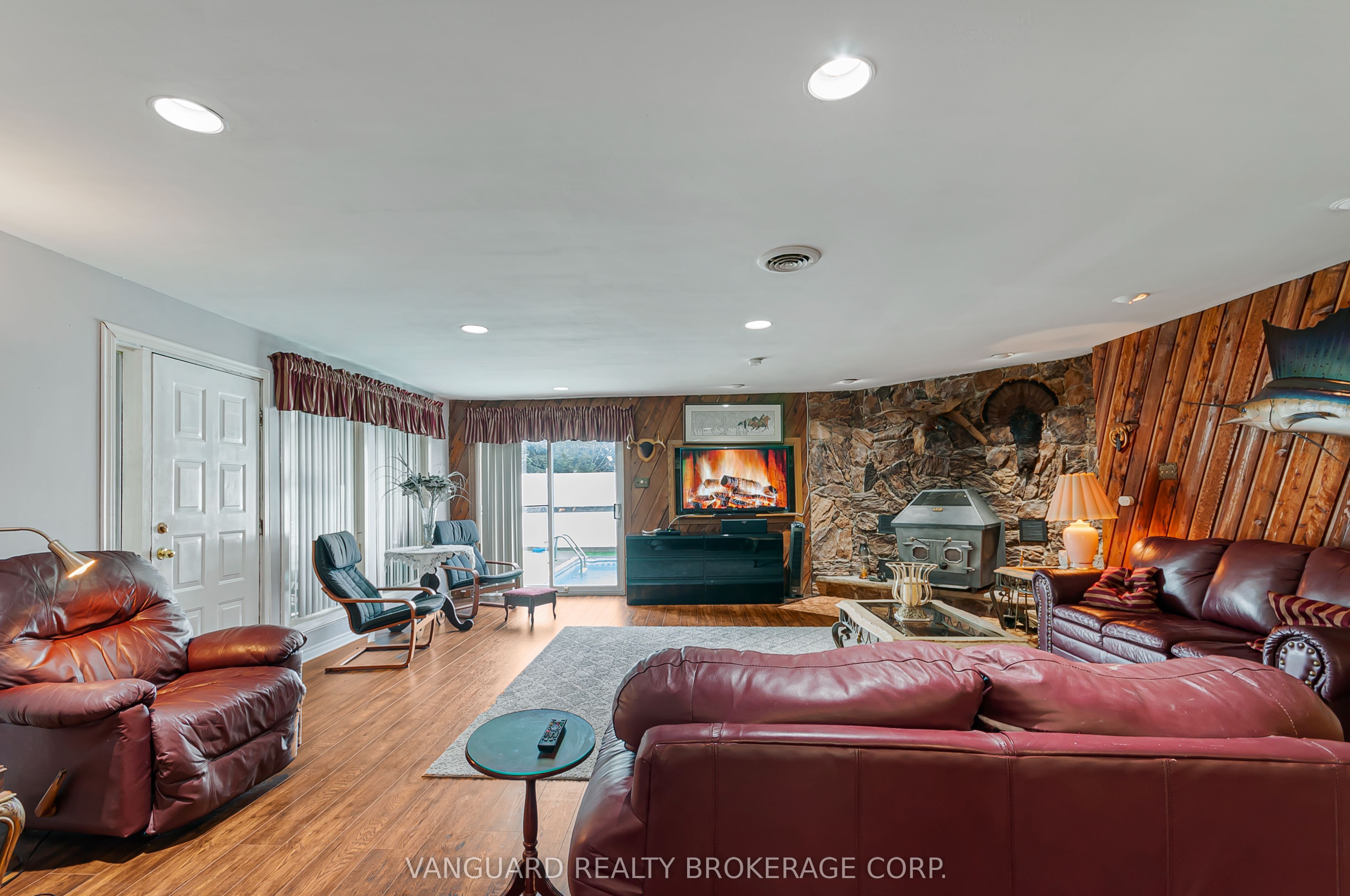 4417 Line 7 Property Photo 31