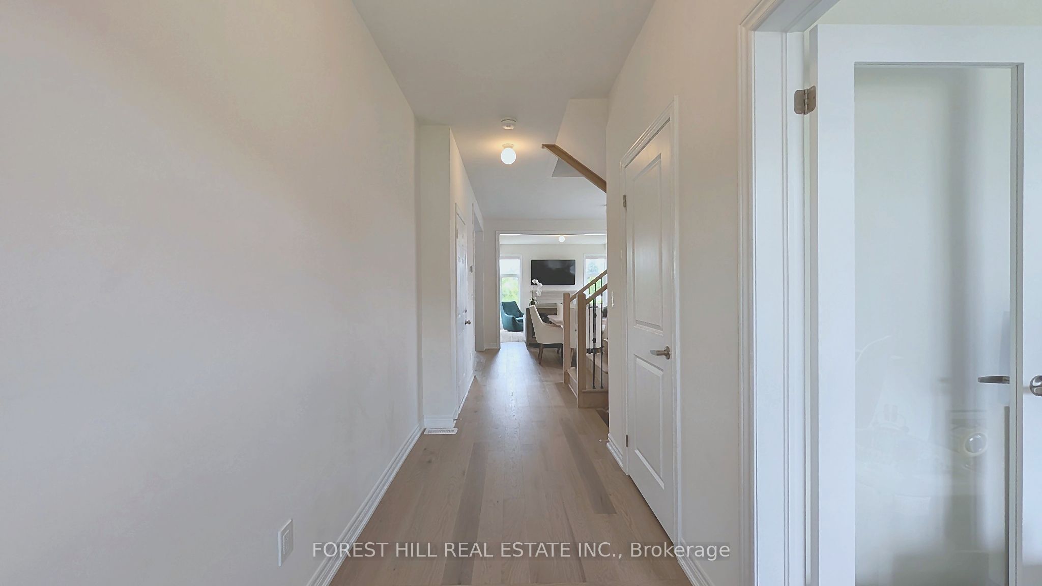 1362 Davis Loop Property Photo 2