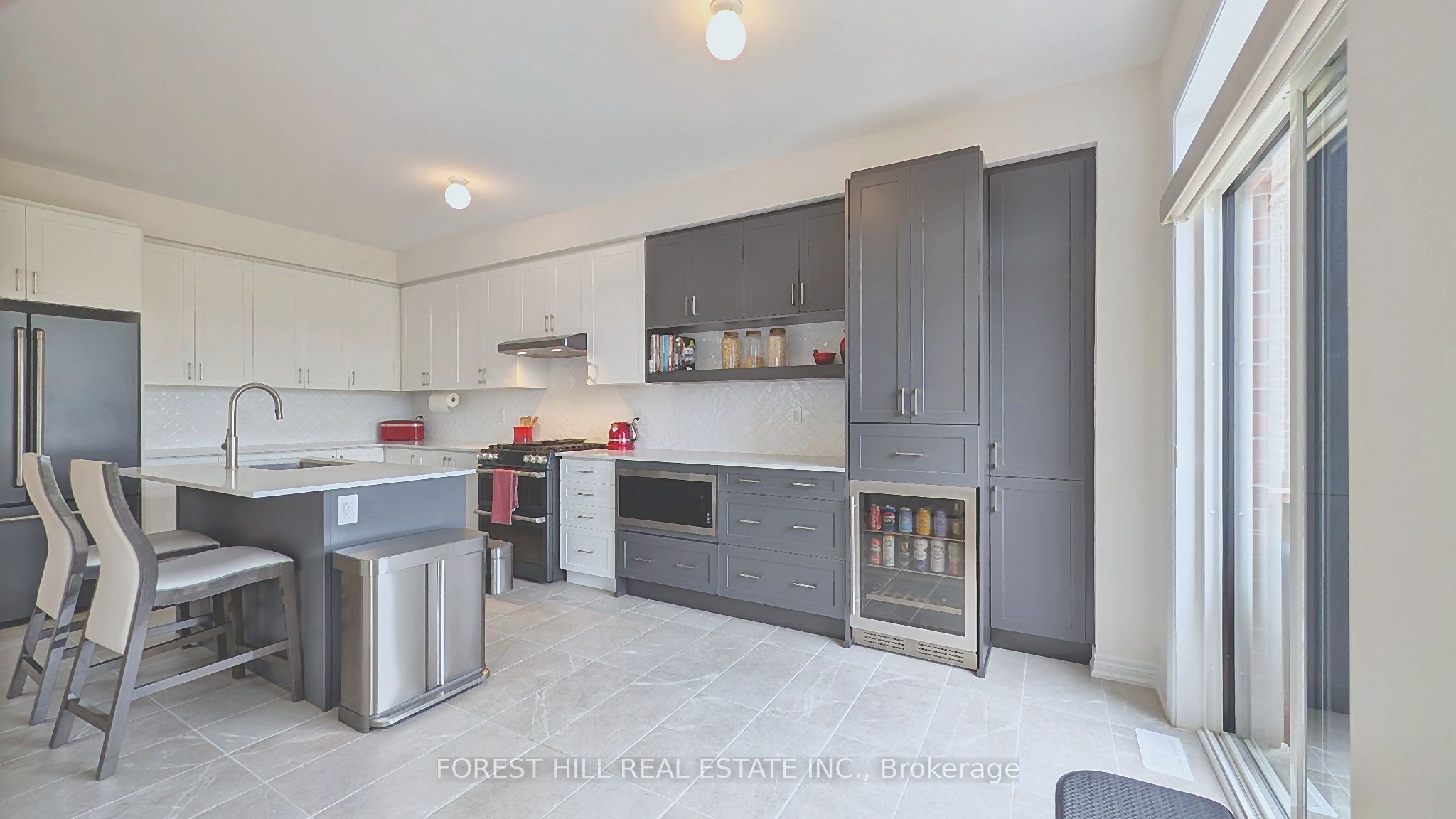 1362 Davis Loop Property Photo 11