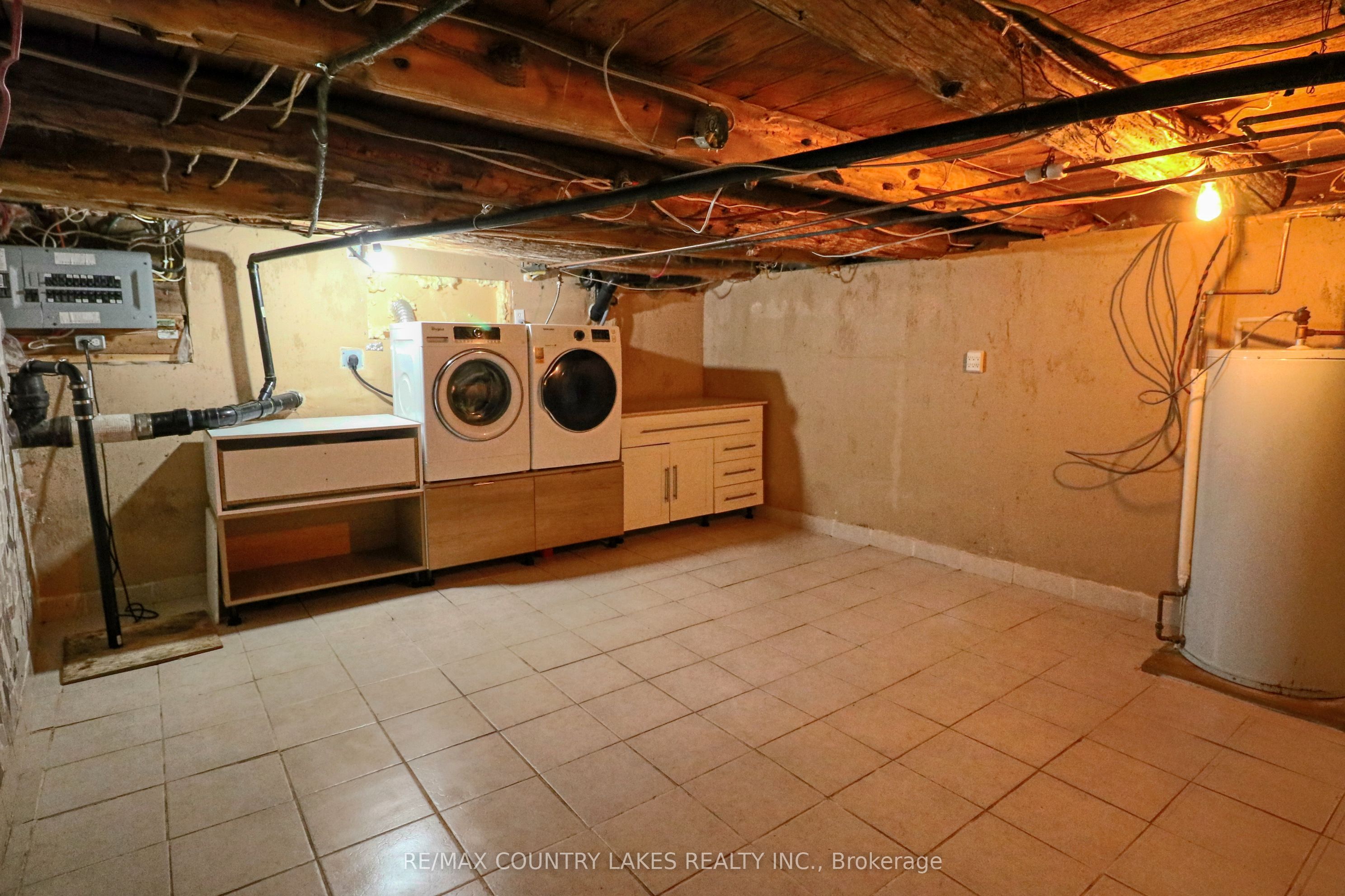 607 Simcoe Street Property Photo 12