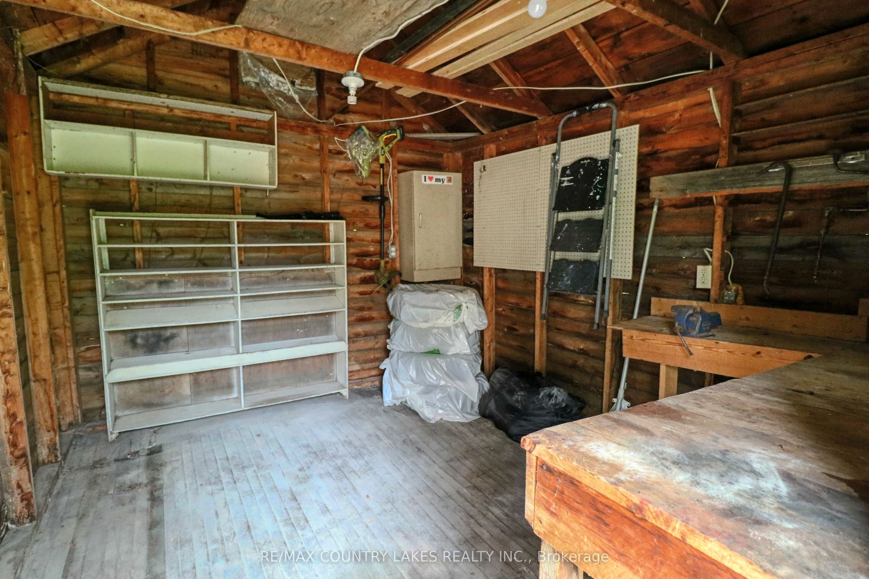 607 Simcoe Street Property Photo 15