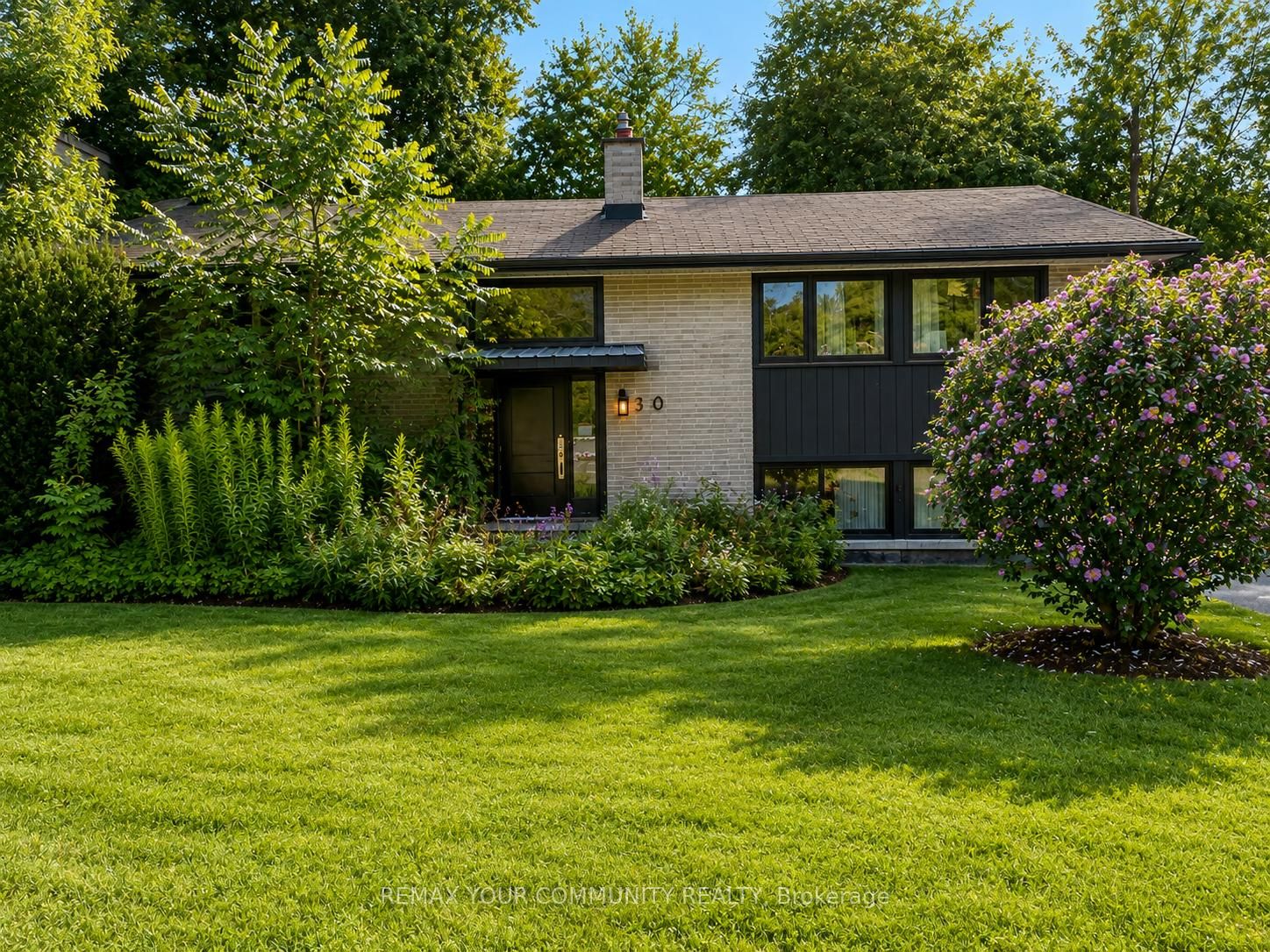 30 Knollside Drive Property Photo 1
