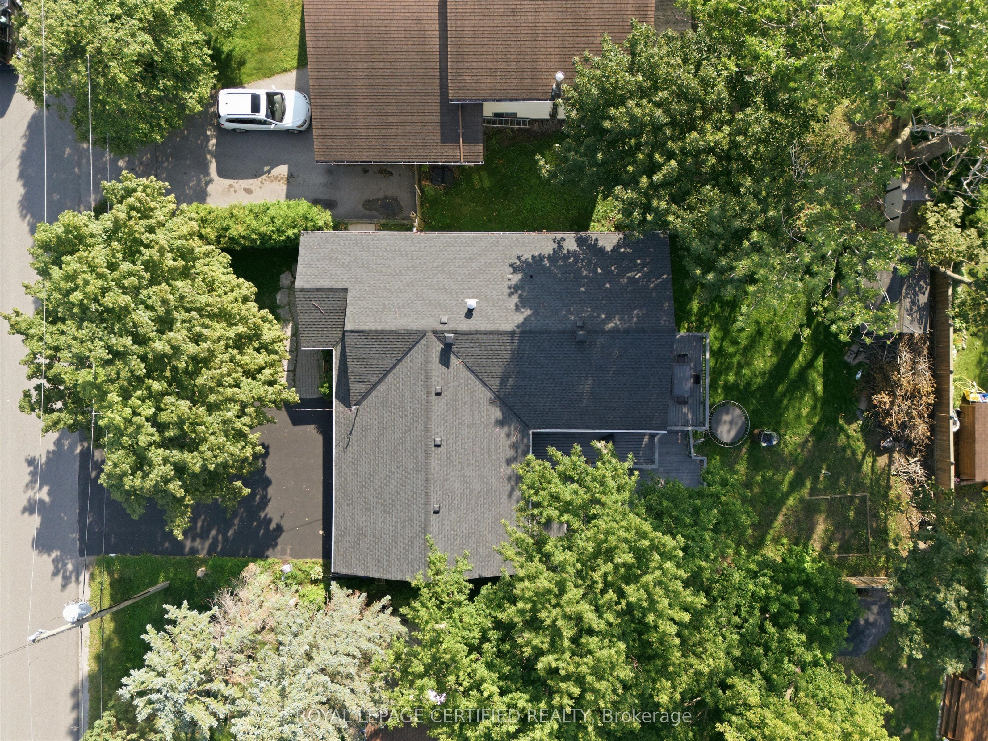 288 Irene Drive Property Photo 4