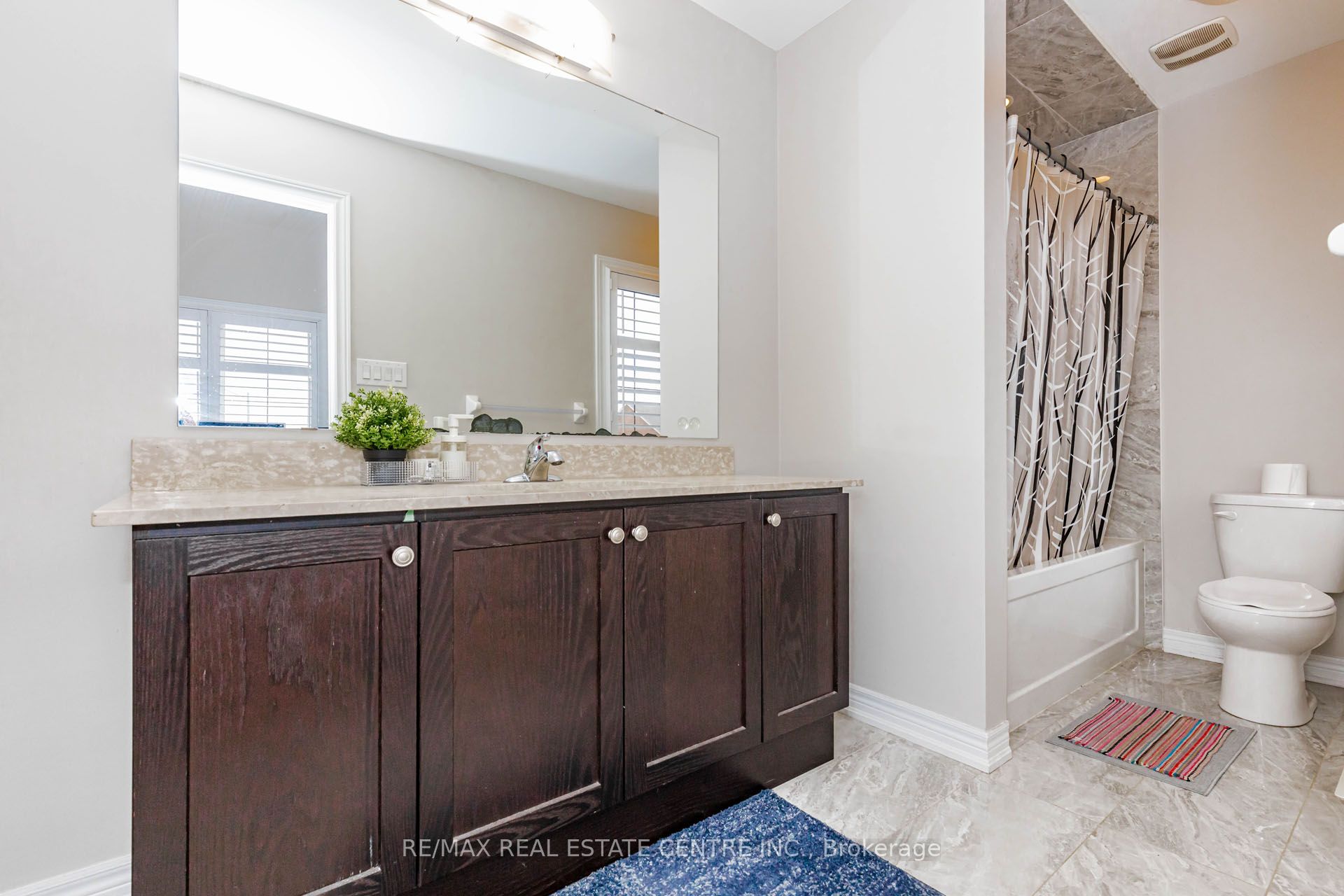 1332 Blackmore Street Property Photo 37