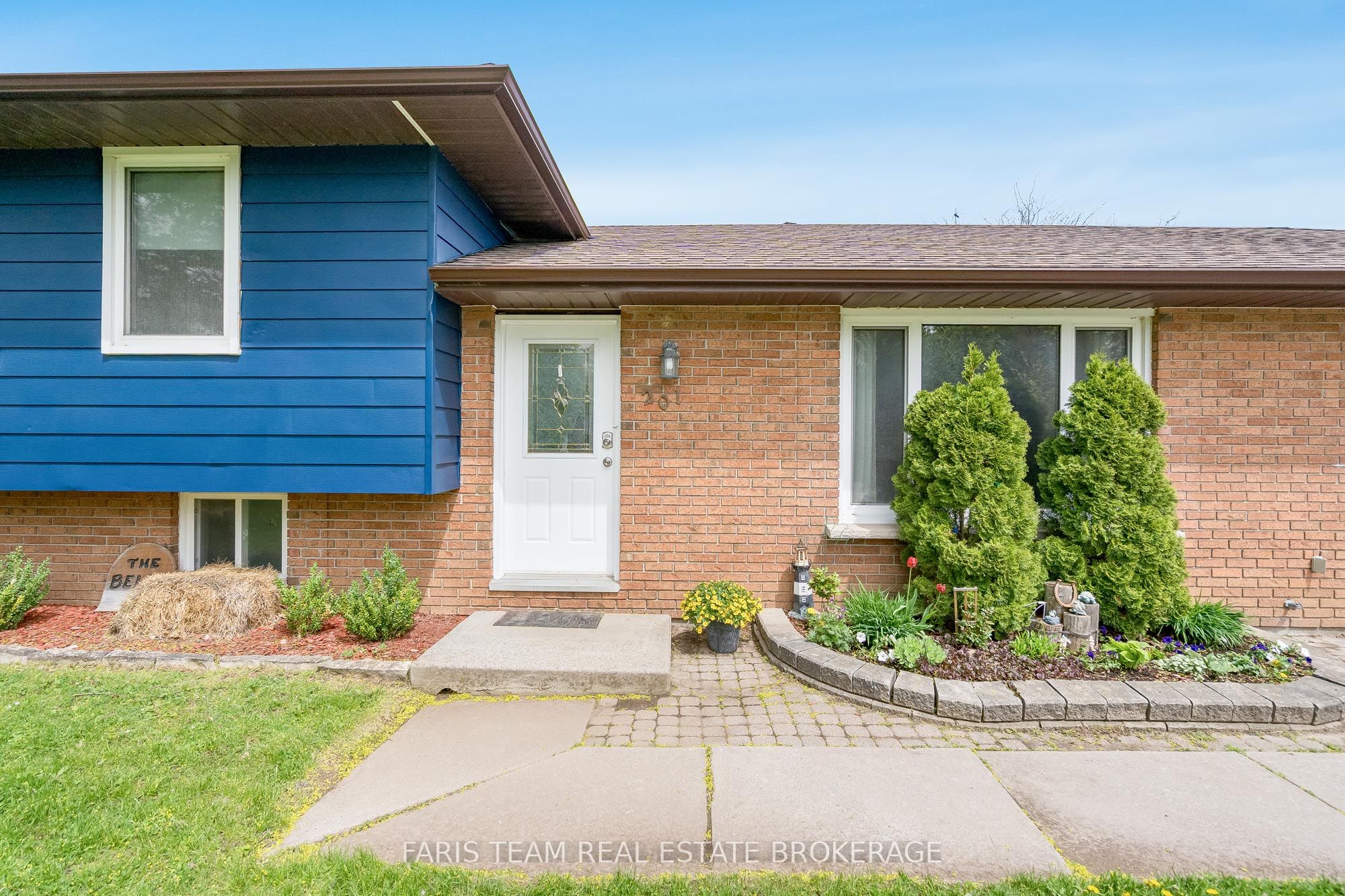 201 Parkside Crescent Property Photo 4