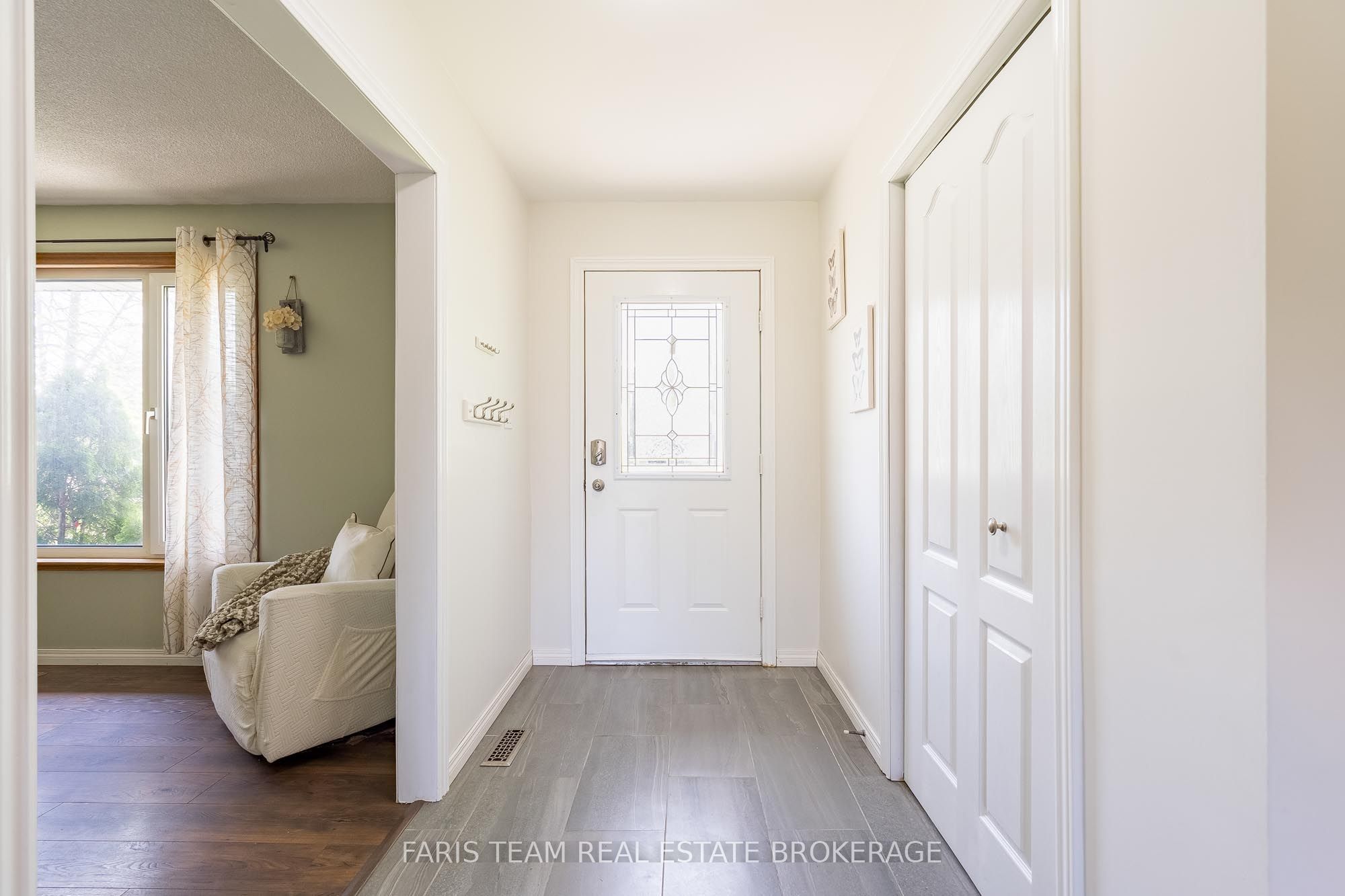 201 Parkside Crescent Property Photo 5