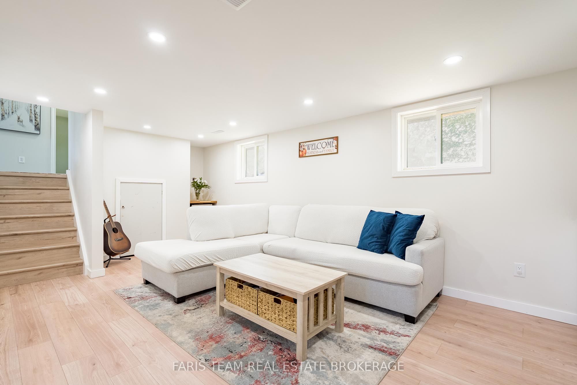 201 Parkside Crescent Property Photo 20