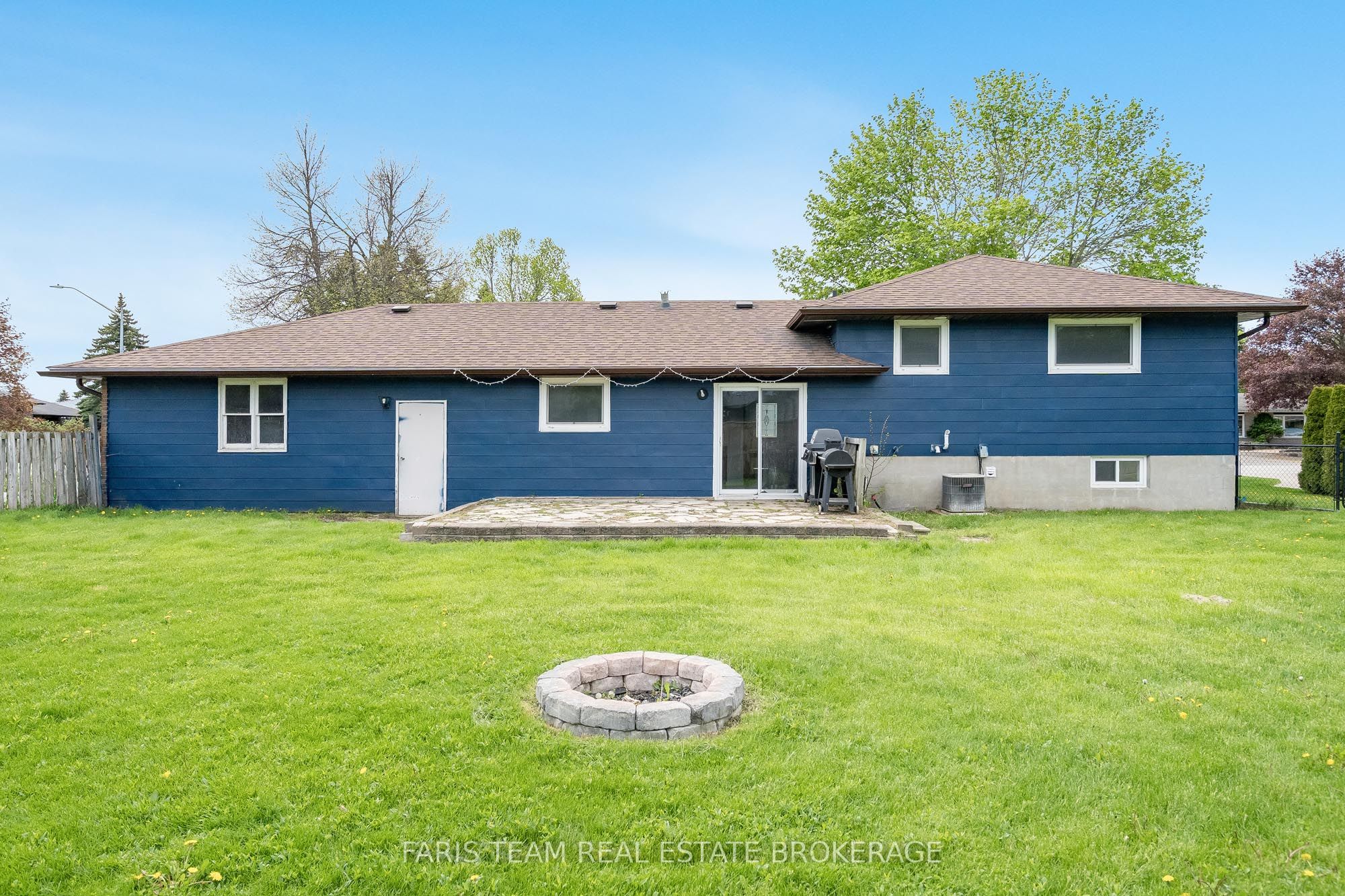 201 Parkside Crescent Property Photo 25