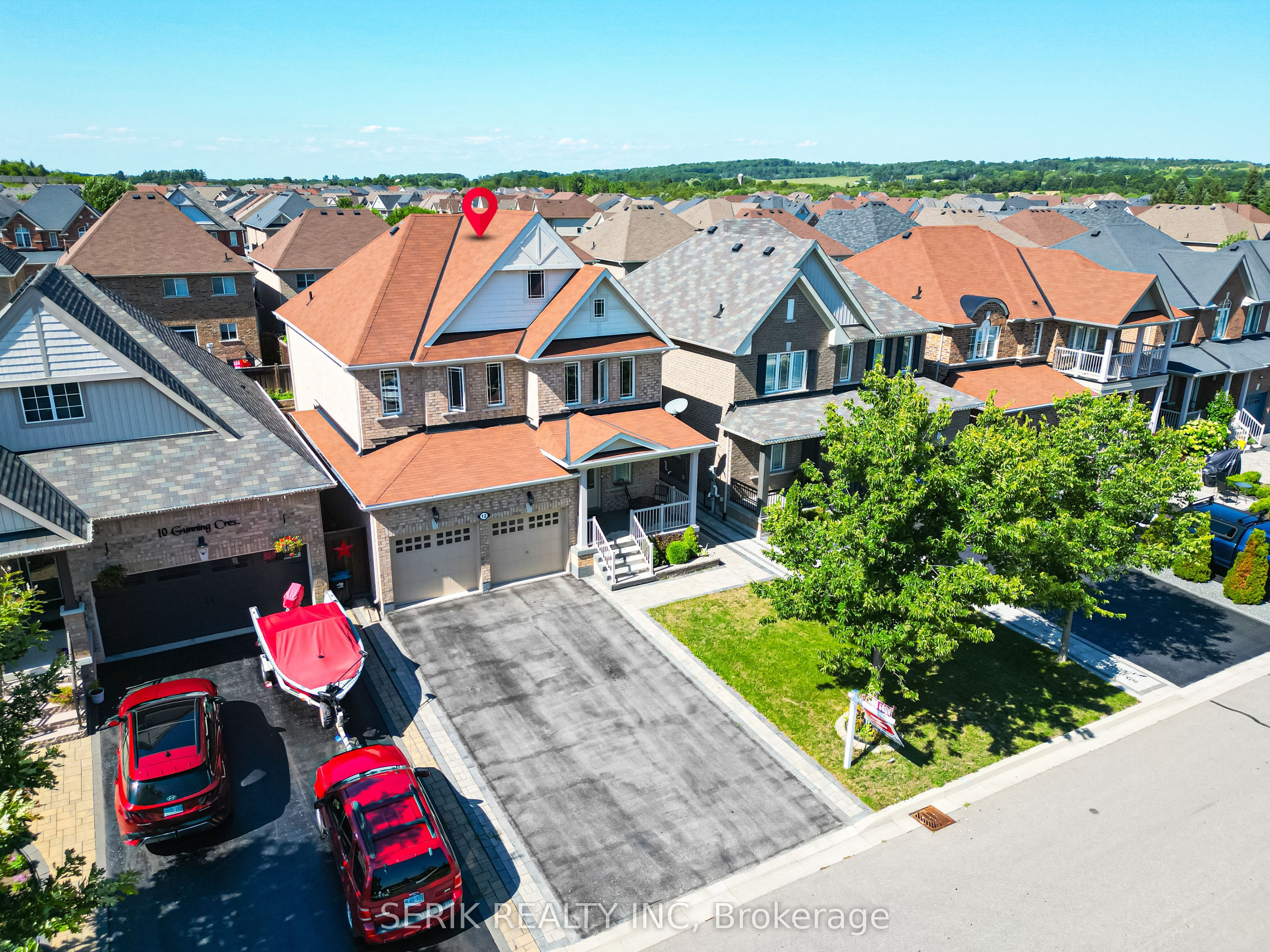 12 Gunning Crescent E Property Photo 2