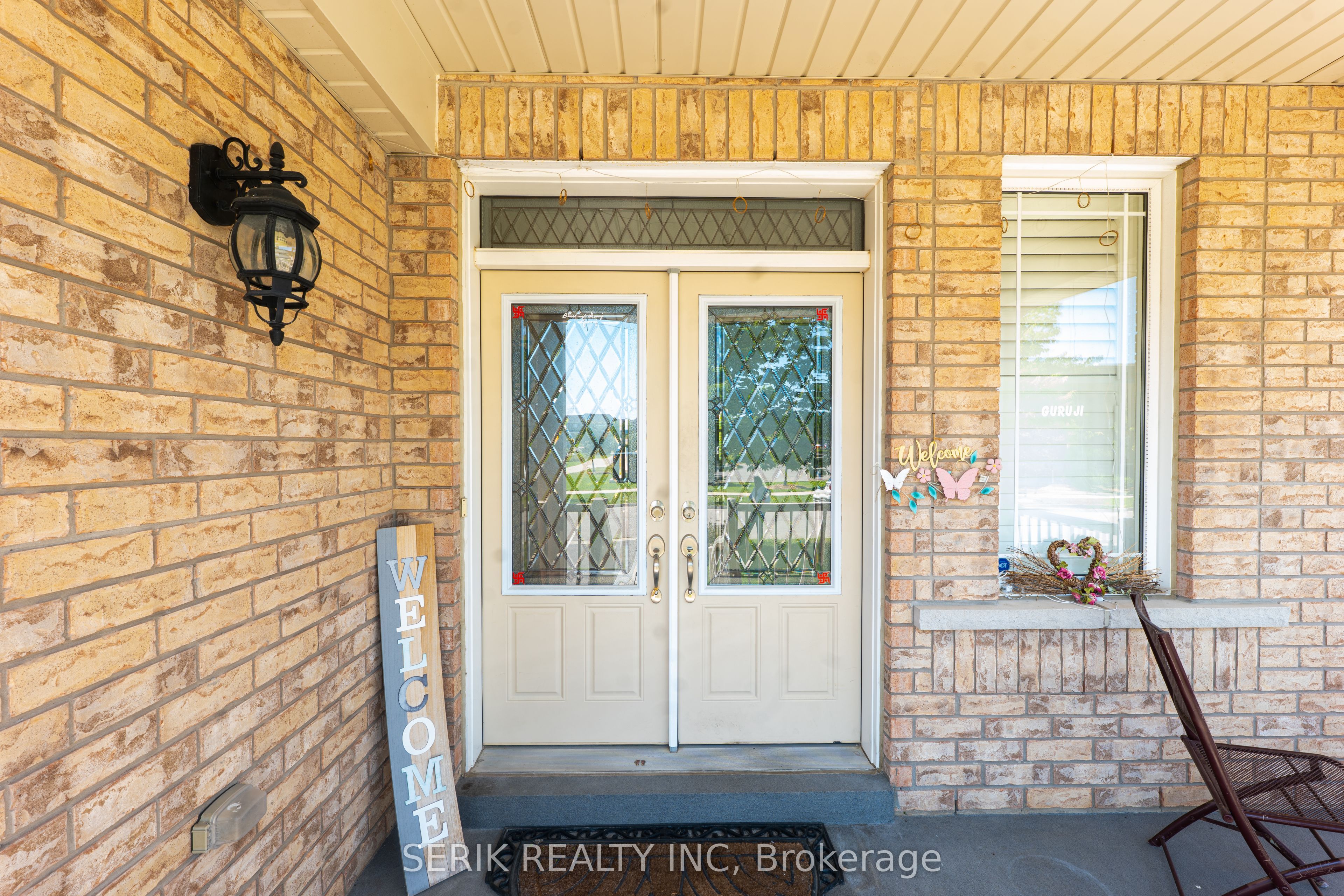 12 Gunning Crescent E Property Photo 3