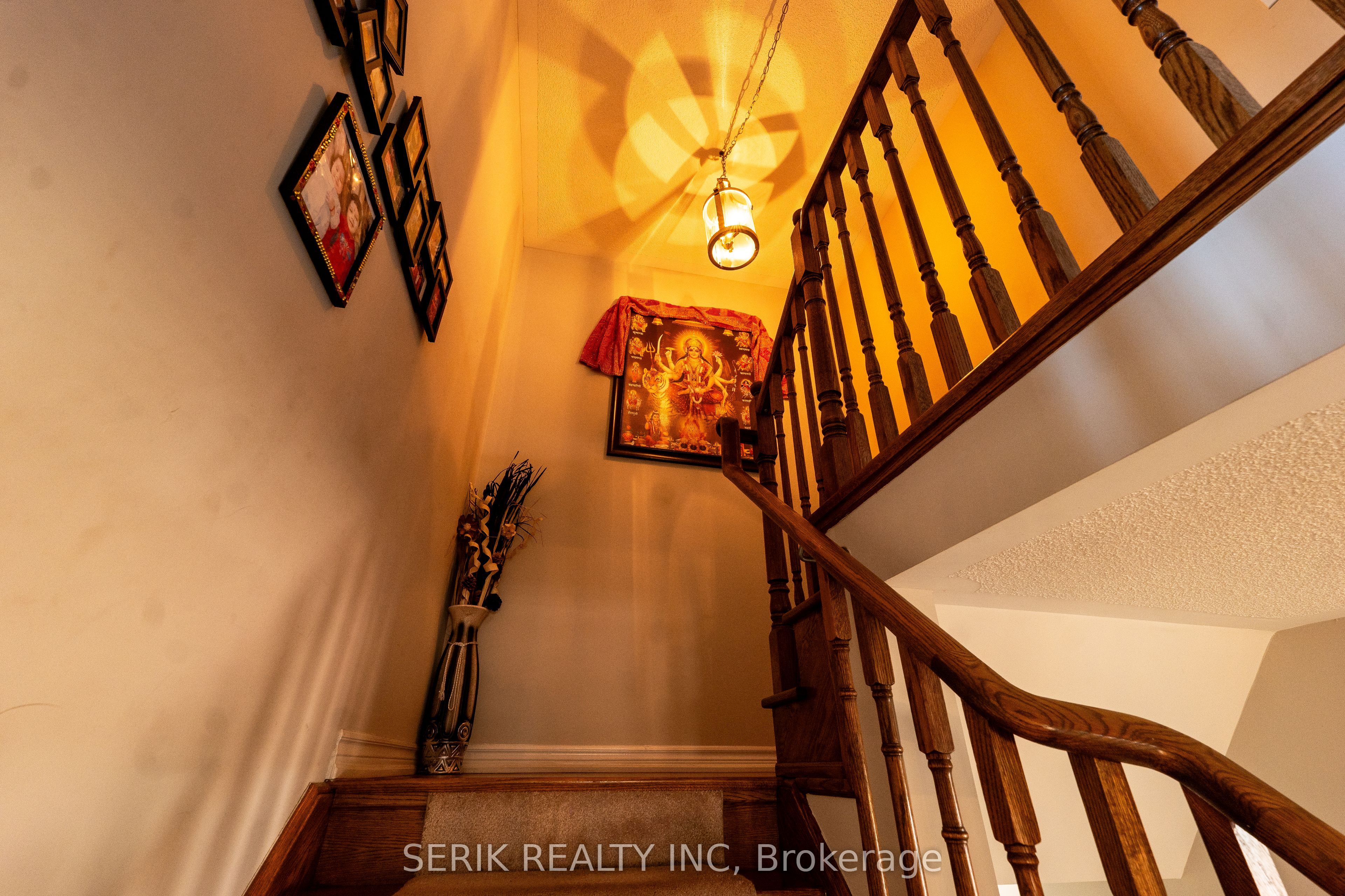 12 Gunning Crescent E Property Photo 13