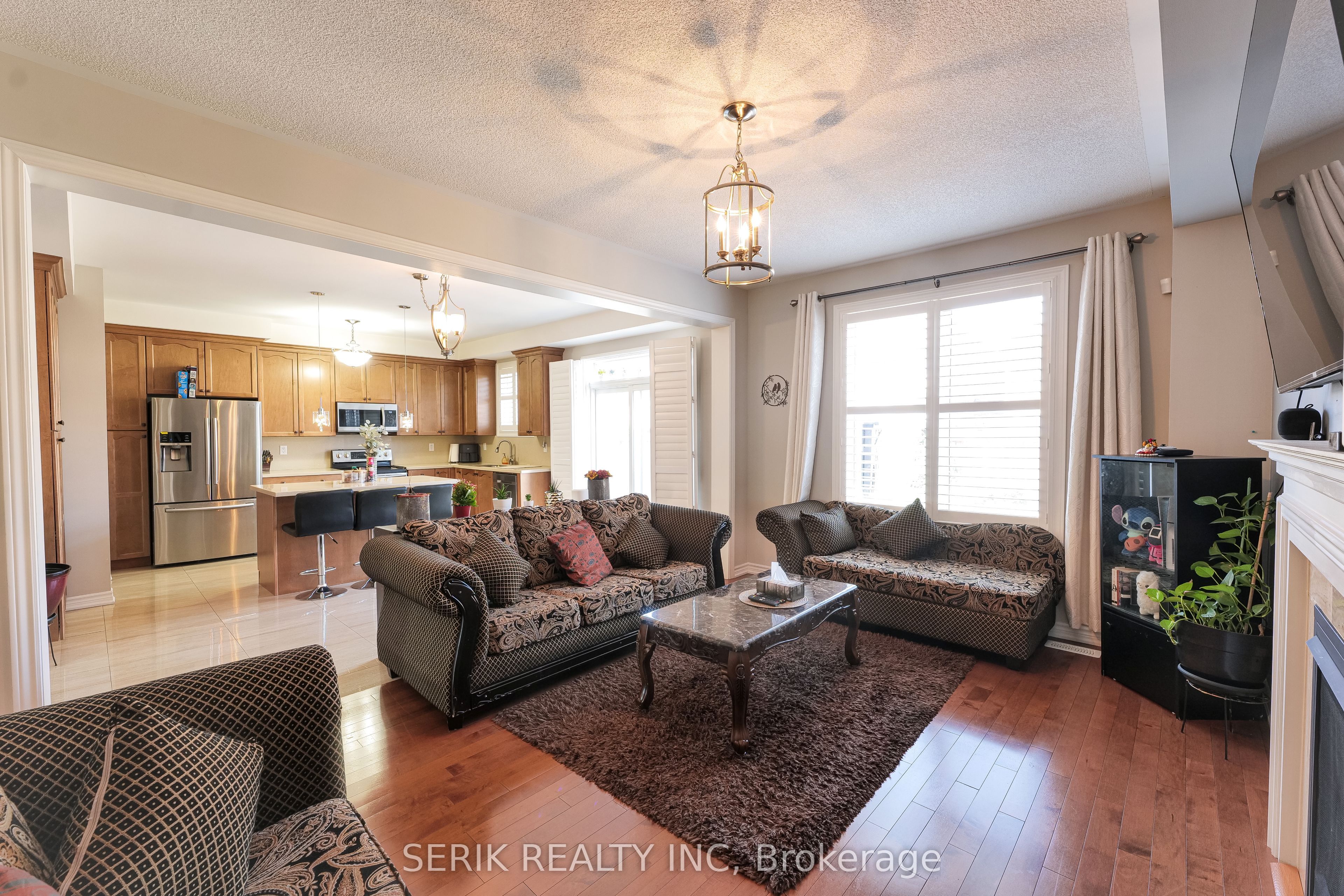 12 Gunning Crescent E Property Photo 17