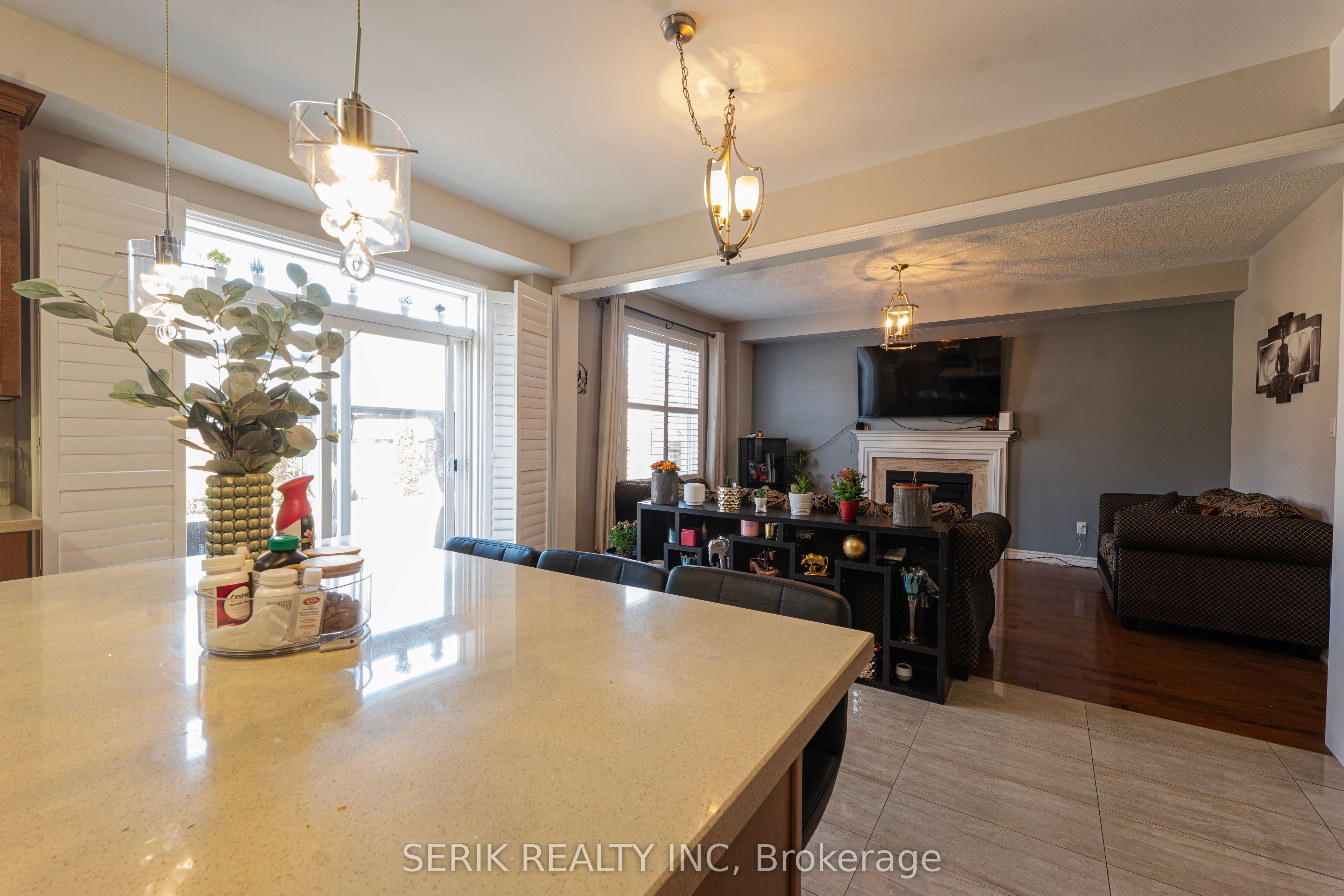 12 Gunning Crescent E Property Photo 24