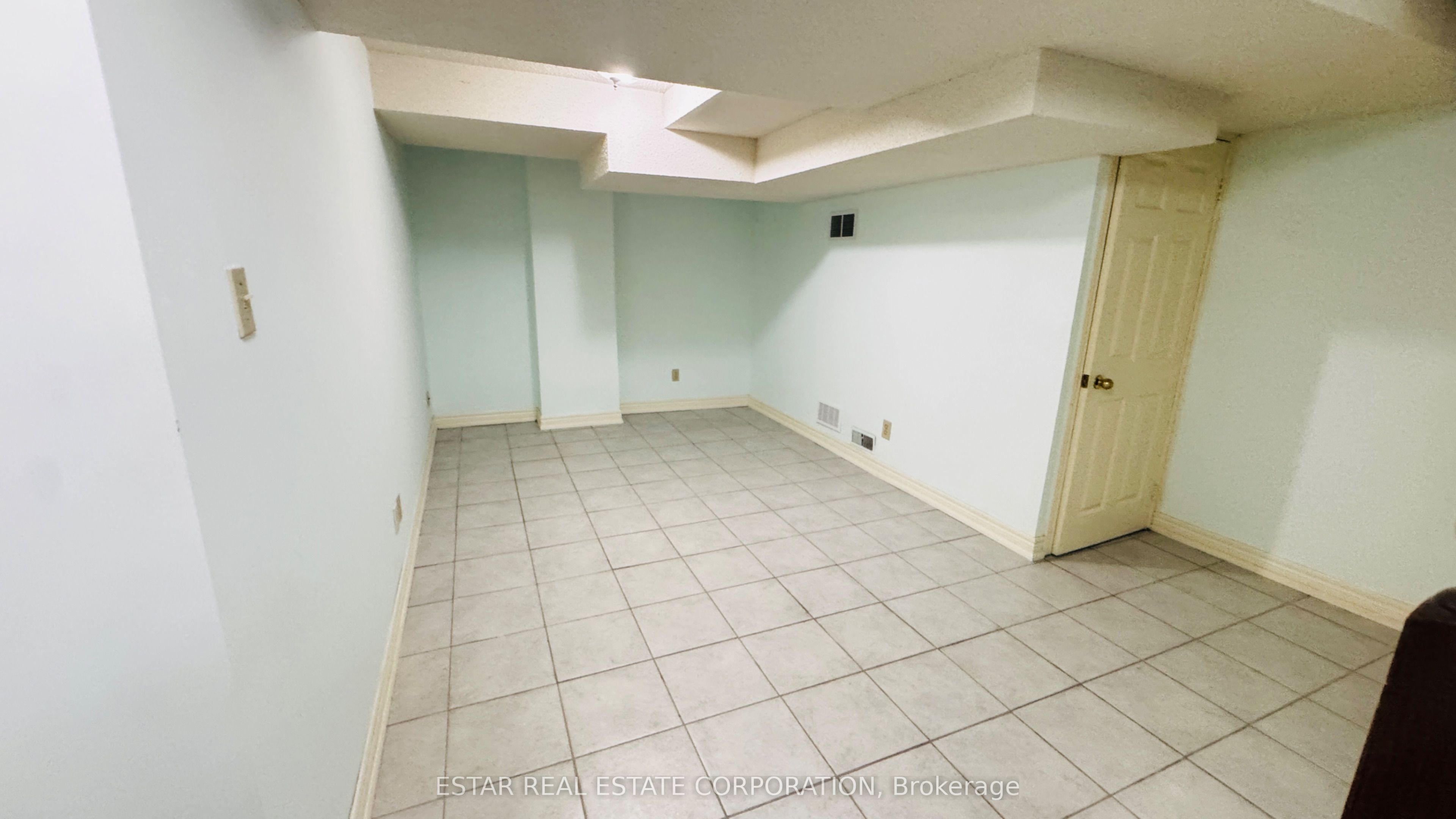 39 Loweswater Avenue Basement Property Photo 6