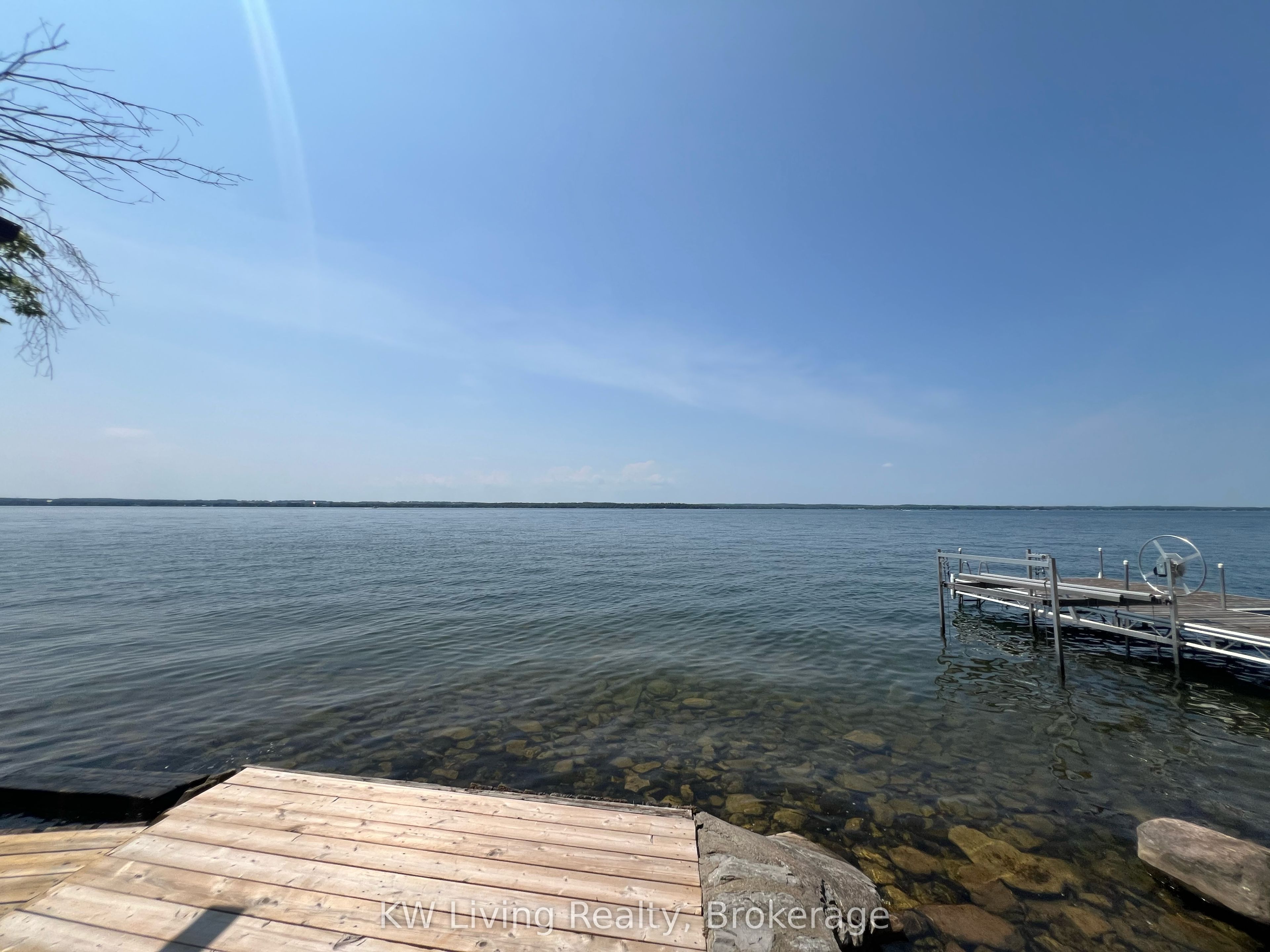 127 Lake Drive N Property Photo 45
