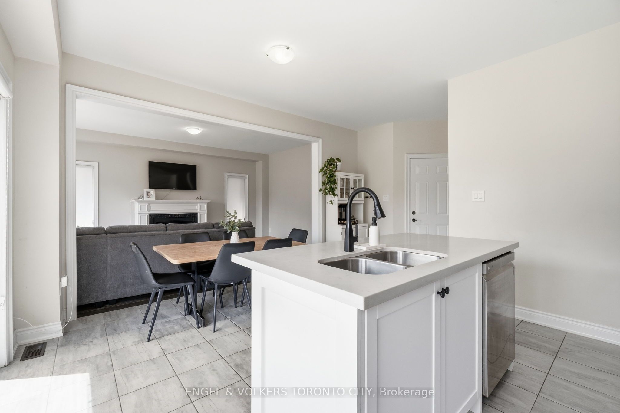 3 Arnold Crescent Property Photo 13
