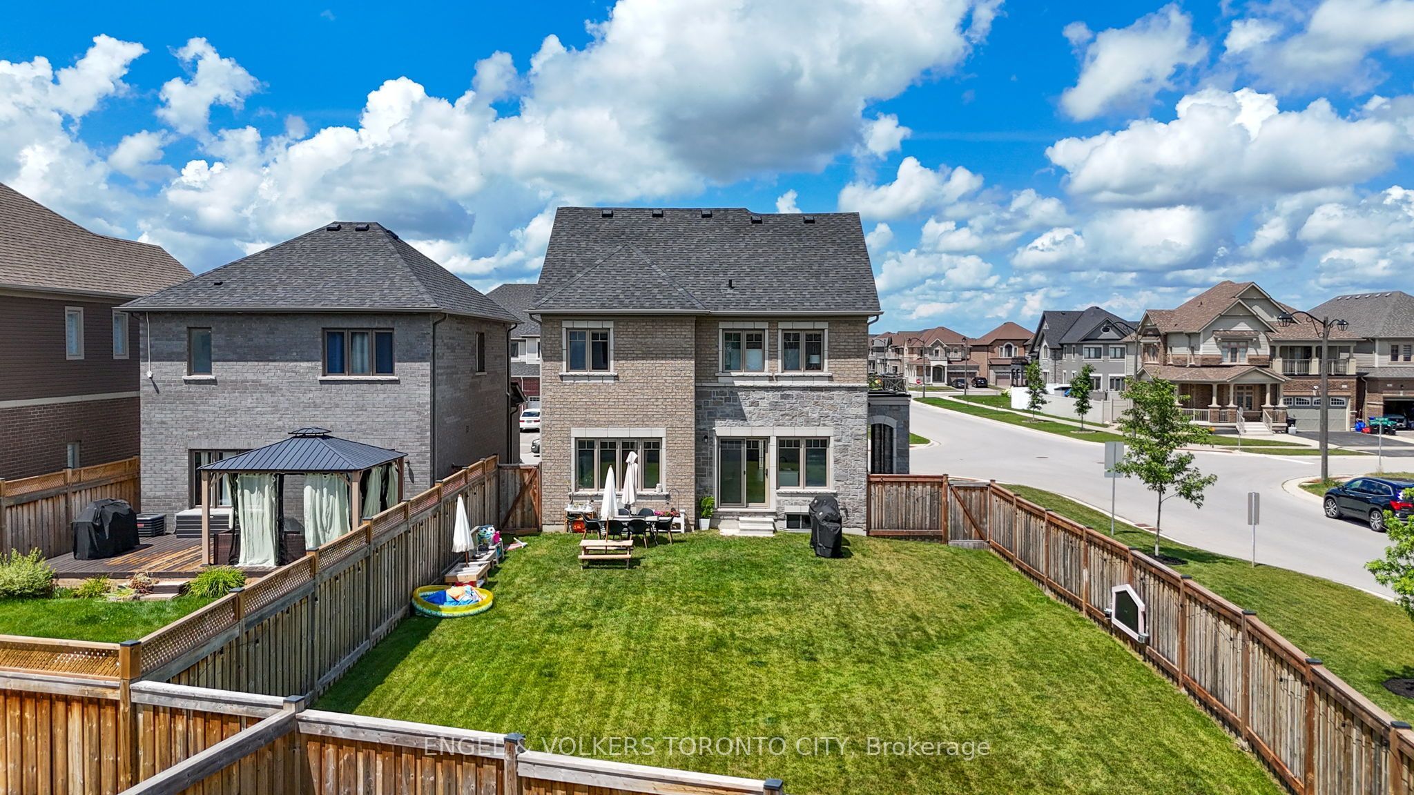 3 Arnold Crescent Property Photo 37
