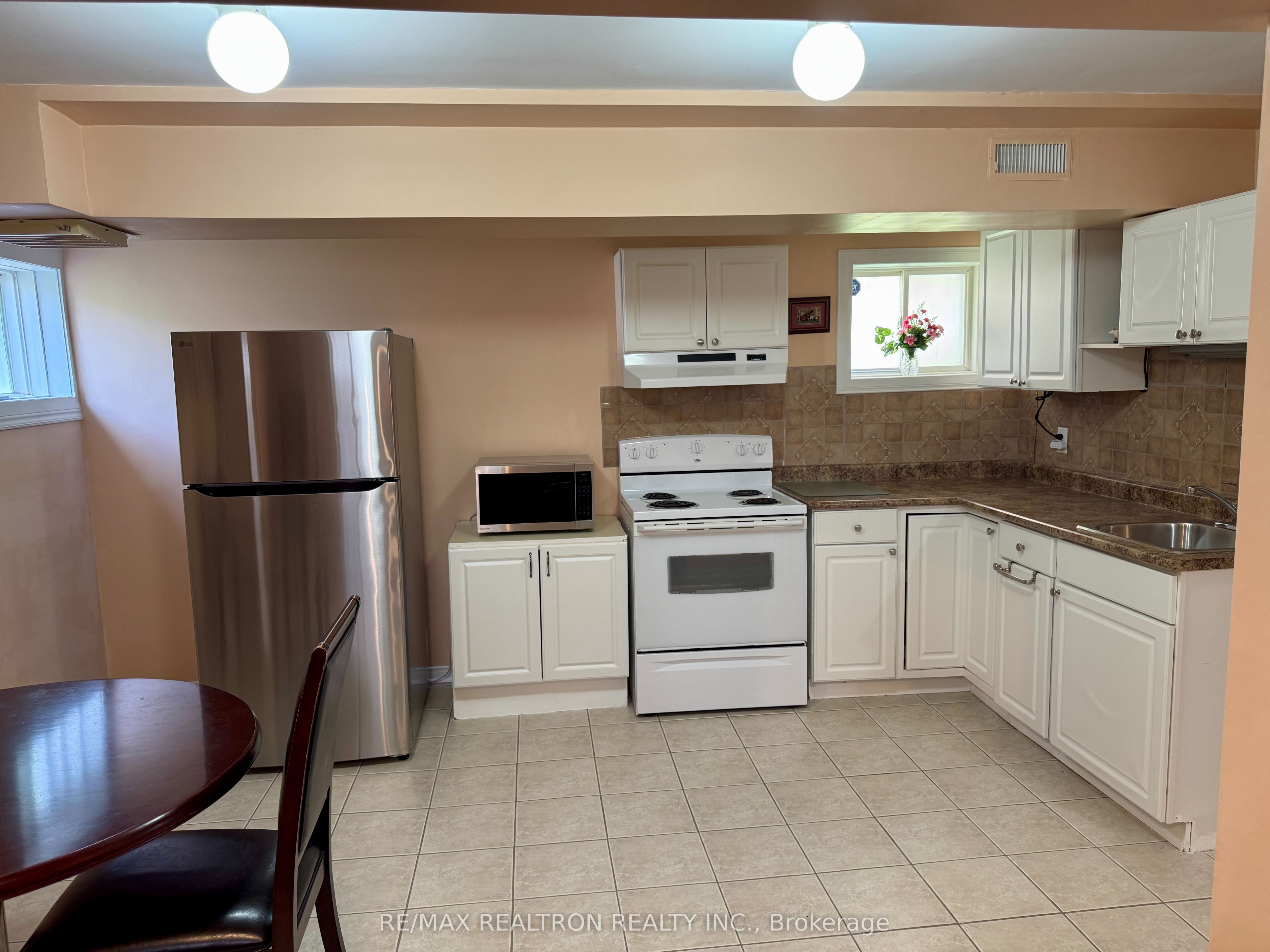 11 Hubner Drive Basement Property Photo 20