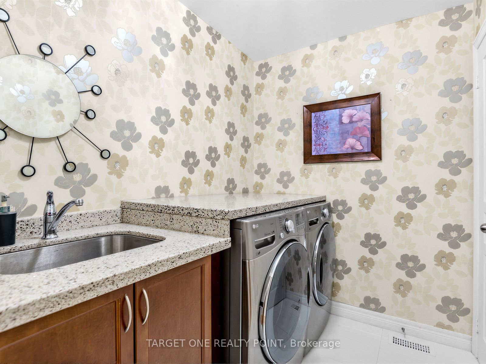39 Riding Mountain Drive Property Photo 22