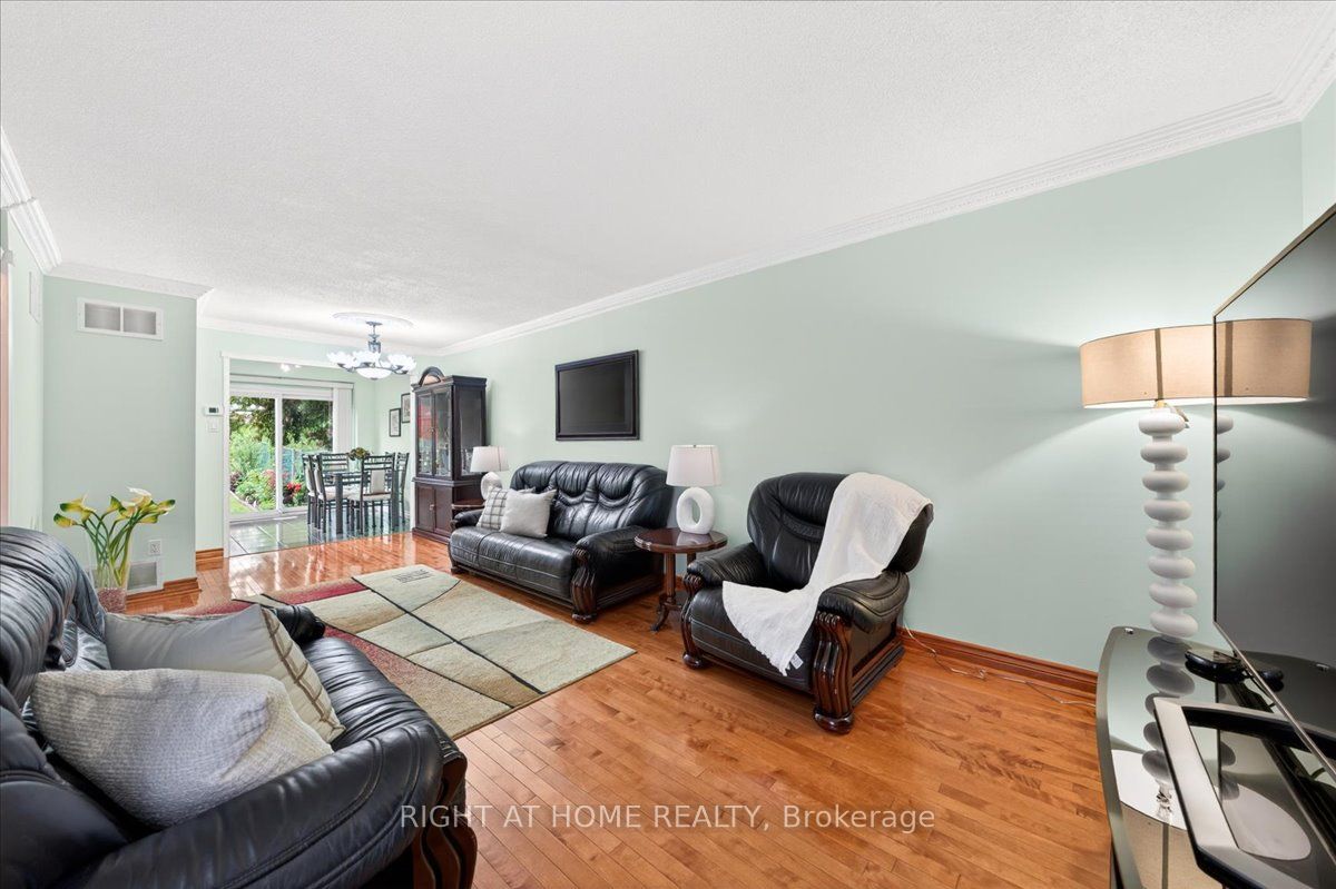 72 Rejane Crescent Property Photo 5