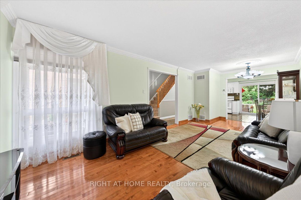72 Rejane Crescent Property Photo 7