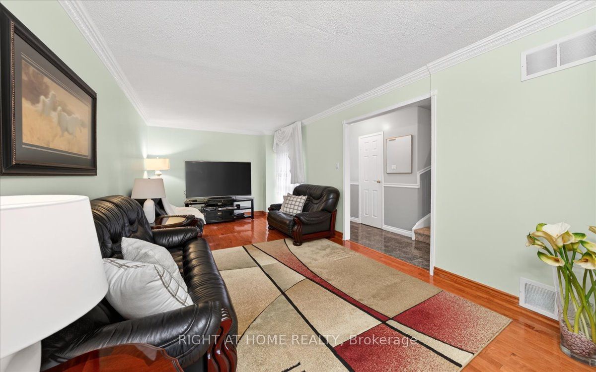 72 Rejane Crescent Property Photo 8