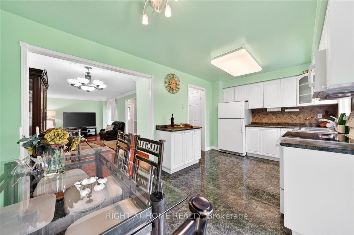 72 Rejane Crescent Property Photo 11