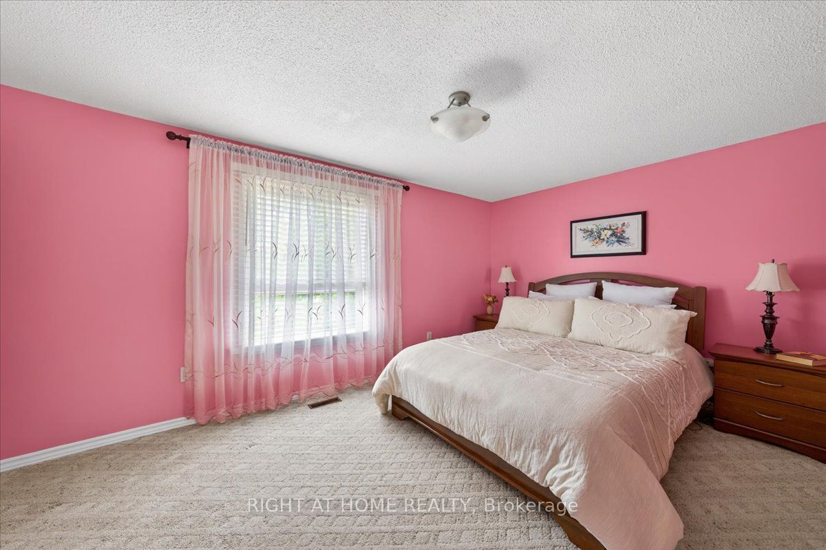 72 Rejane Crescent Property Photo 14