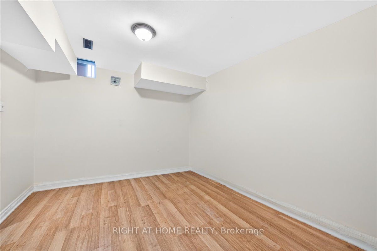 72 Rejane Crescent Property Photo 20
