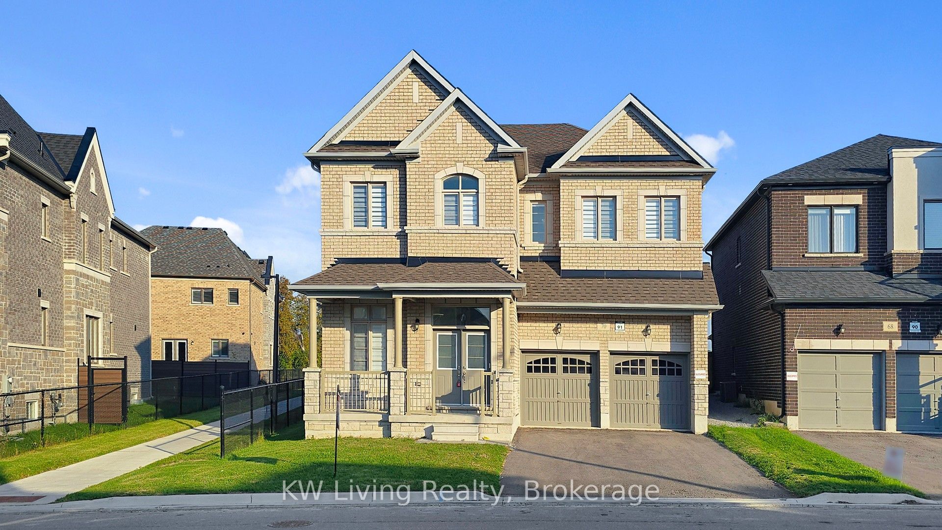 70 Current Drive Property Photo 1
