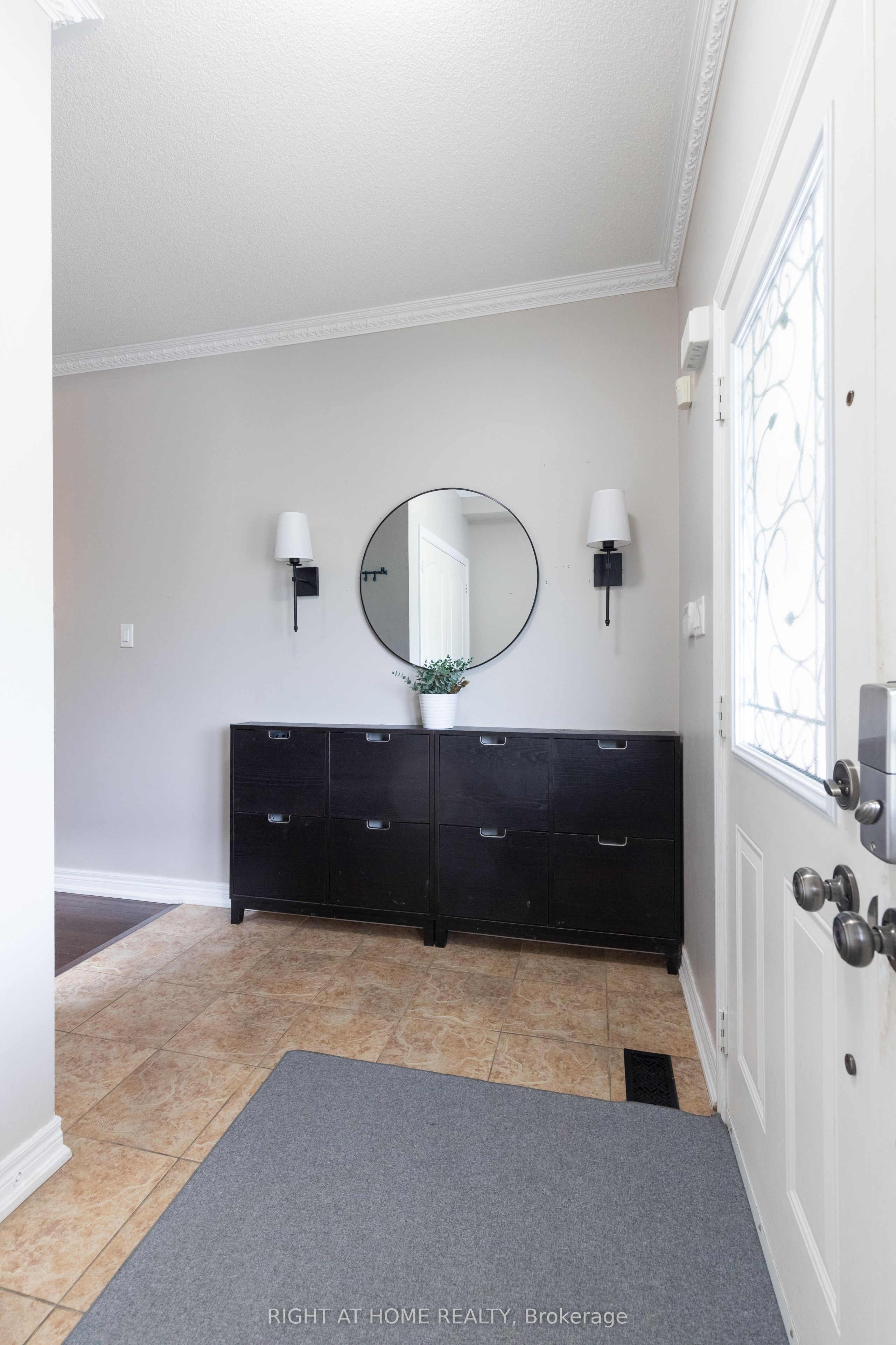 182 Maurier Boulevard Property Photo 15