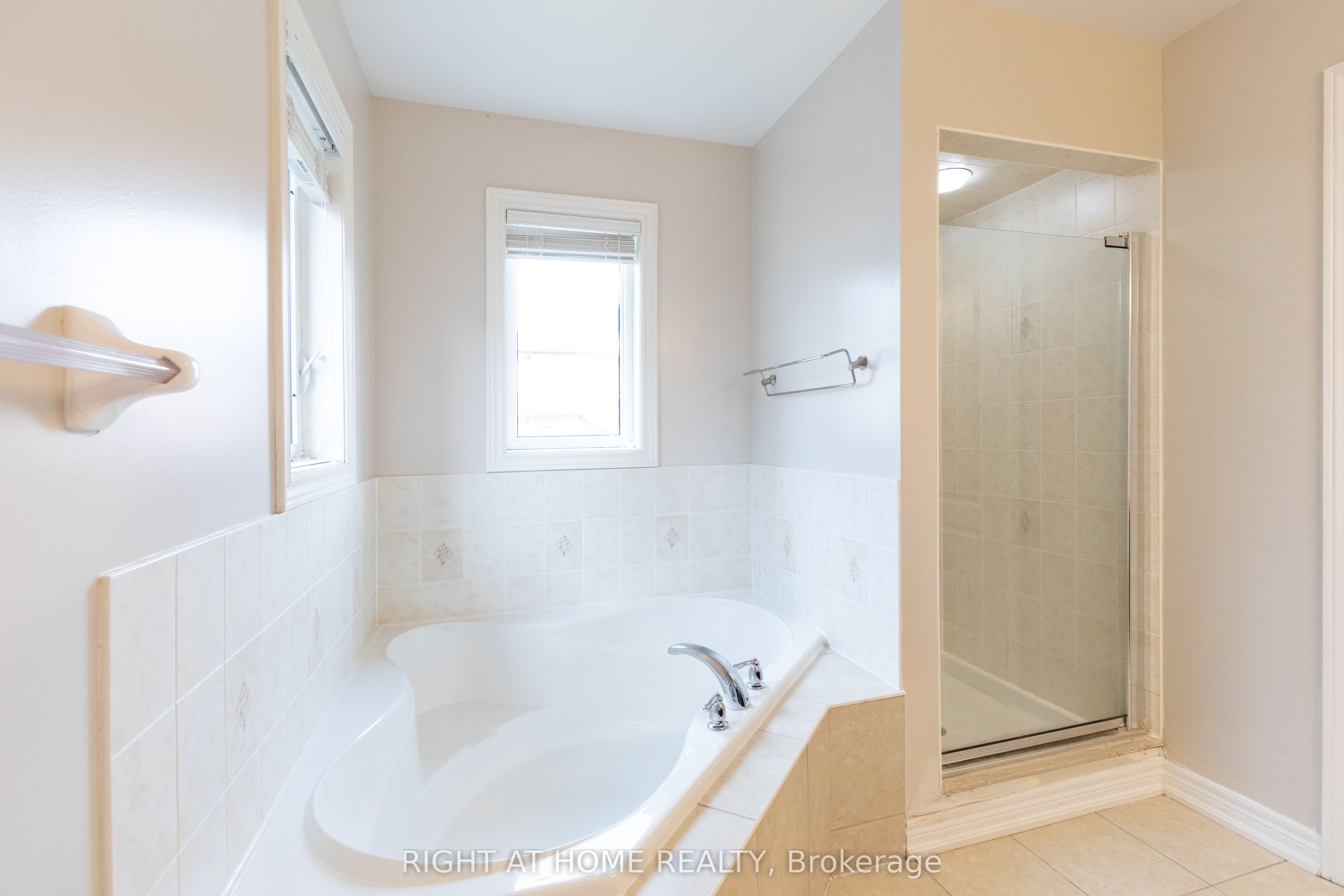 182 Maurier Boulevard Property Photo 29