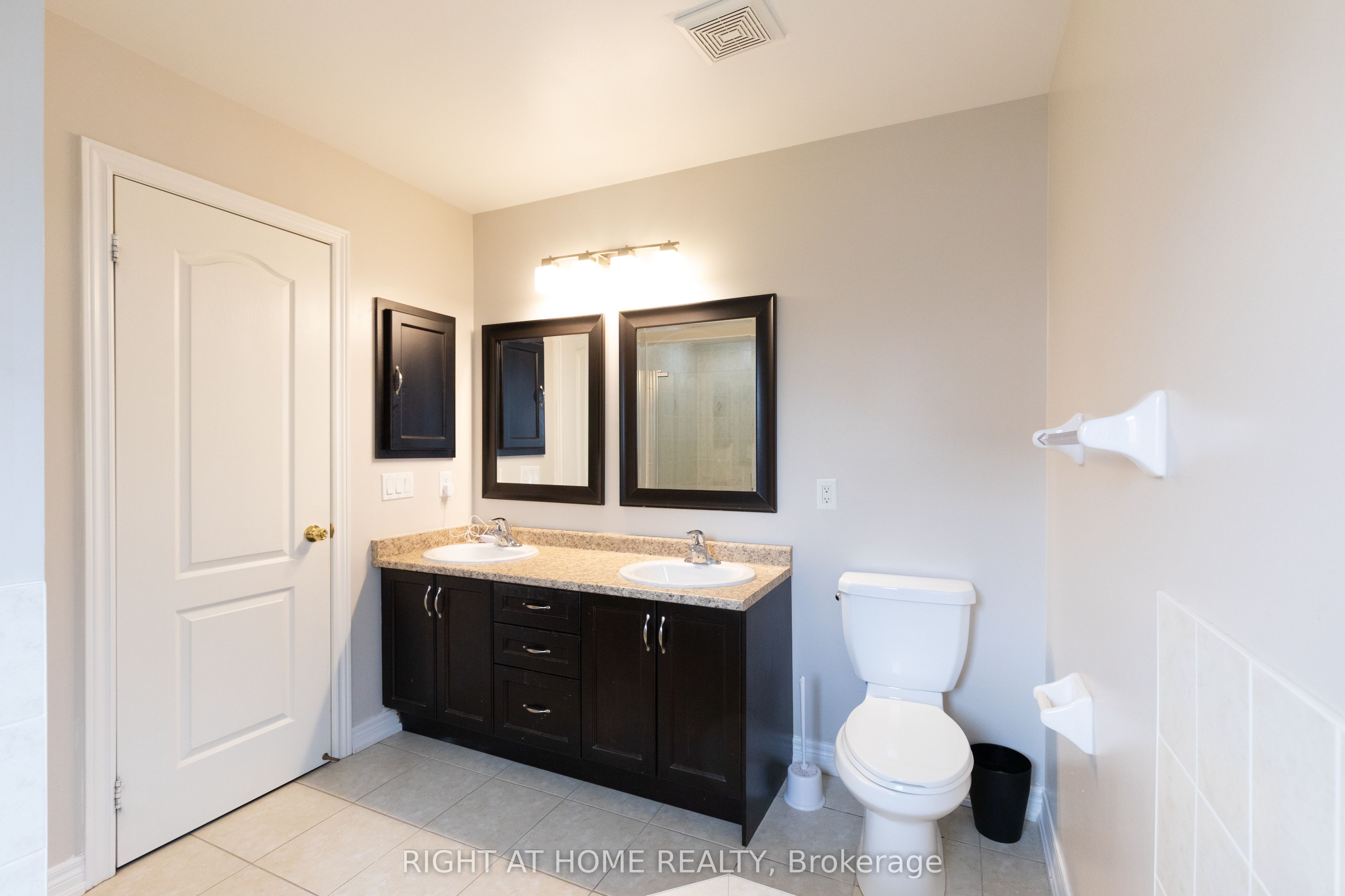 182 Maurier Boulevard Property Photo 30